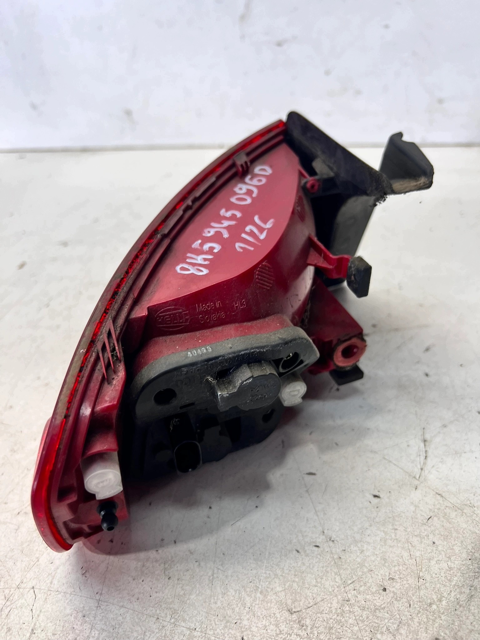 light right rear part W fender AUDI A4 B8 8K5945096D 1/26