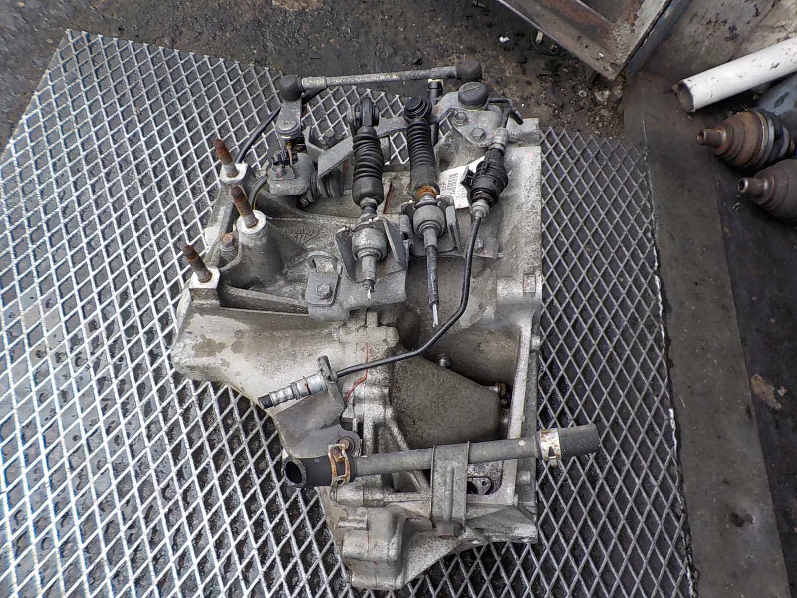 MITSUBISHI LANCER 2.0 DID Getriebe F6MBA-1-BBZ