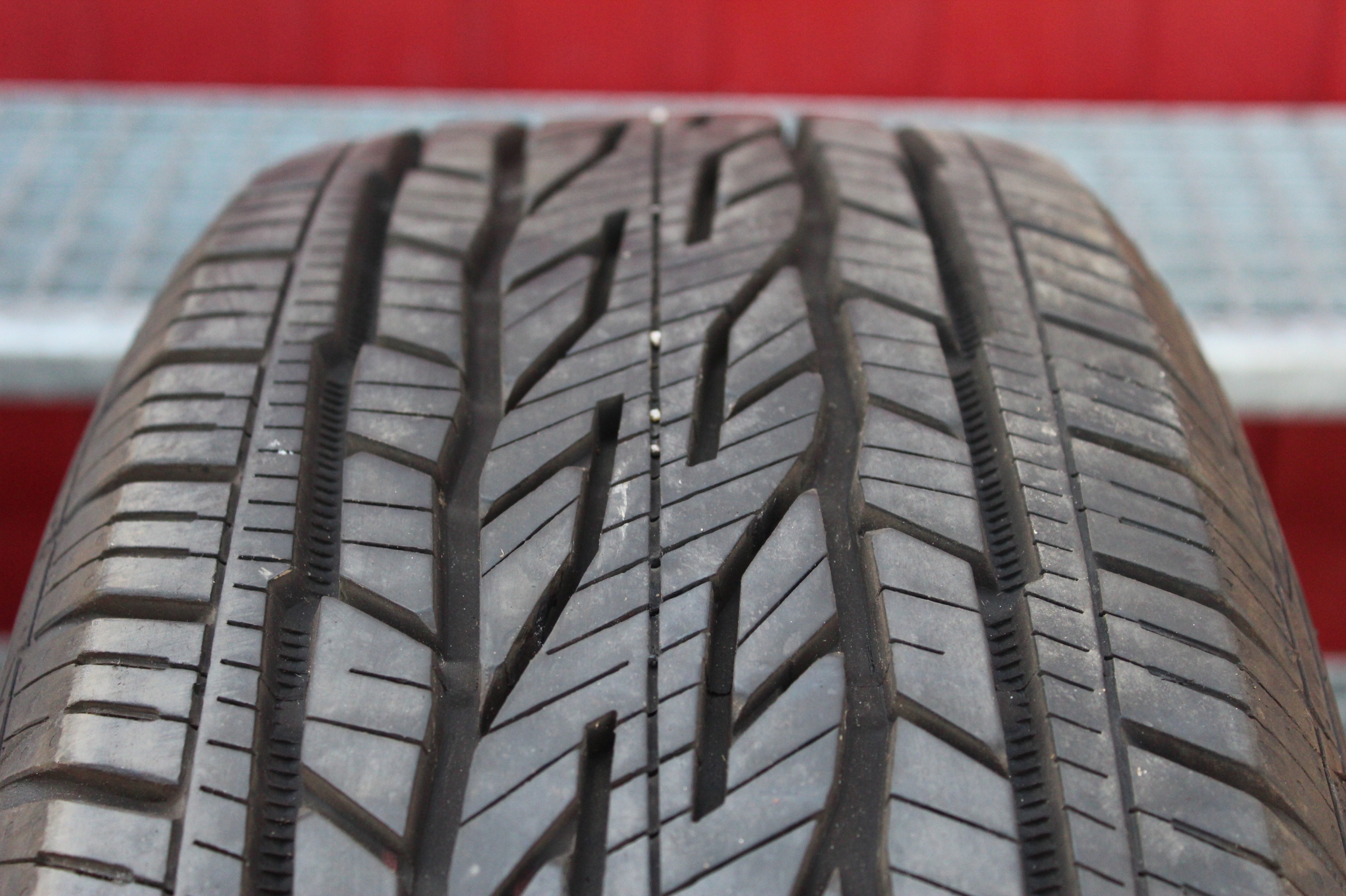 1x 235/65/17 Continental ContiCrossContact LX2