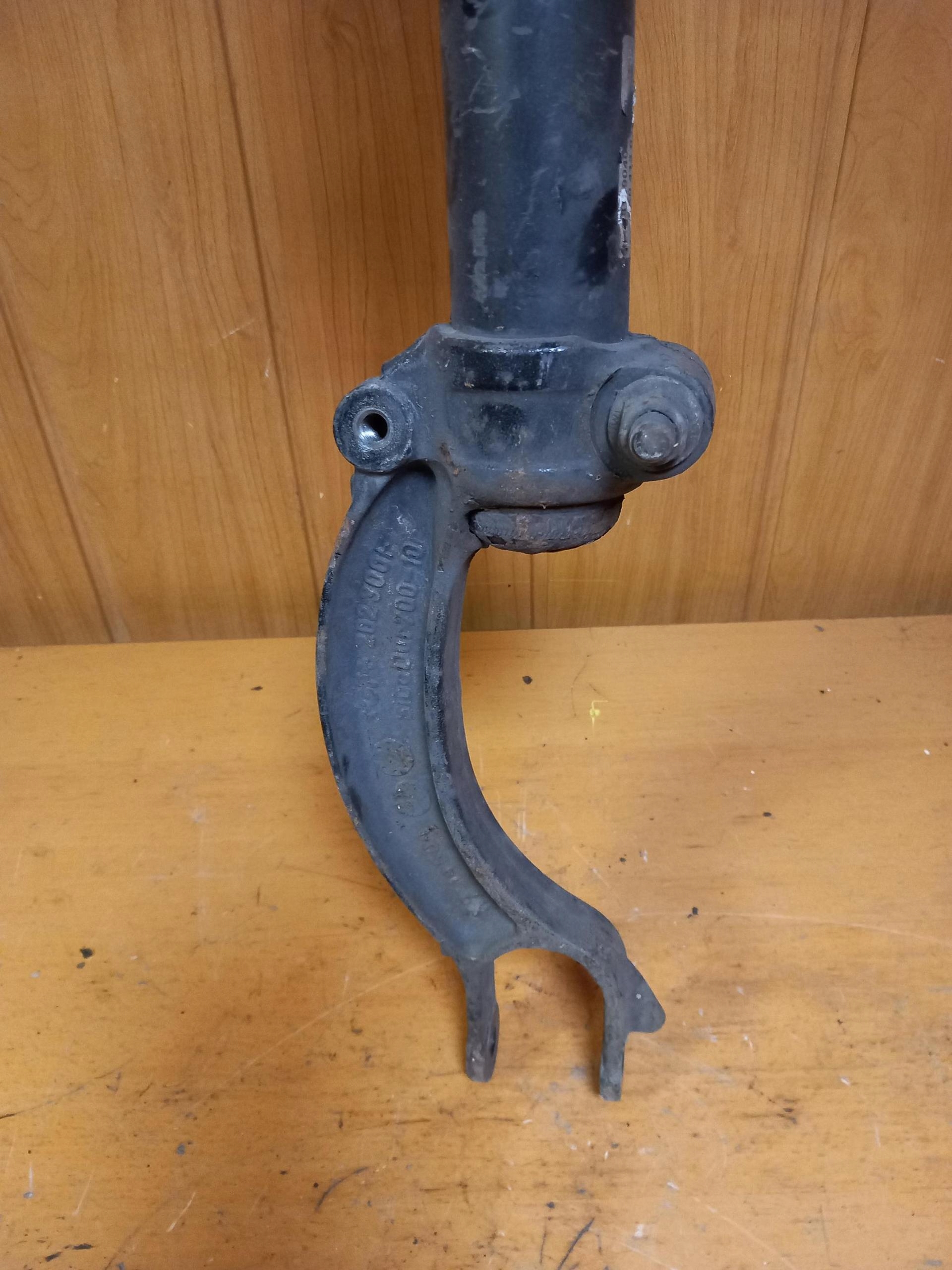 shock absorber front AUDI A4 B8 8K0413031A 07-15
