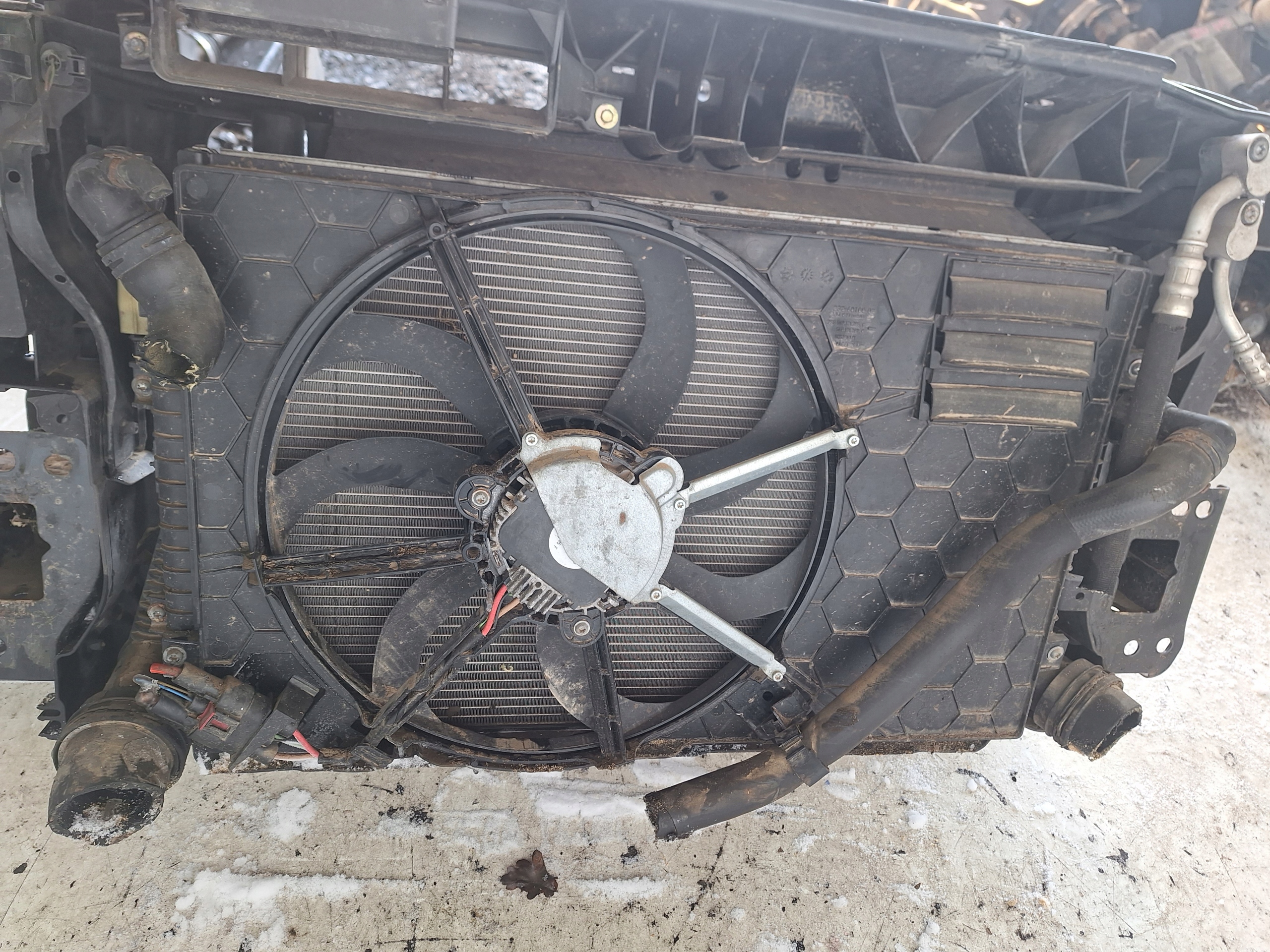 VOLKSWAGEN TIGUAN 5N0 08-11 support panel for radiators TDI PD