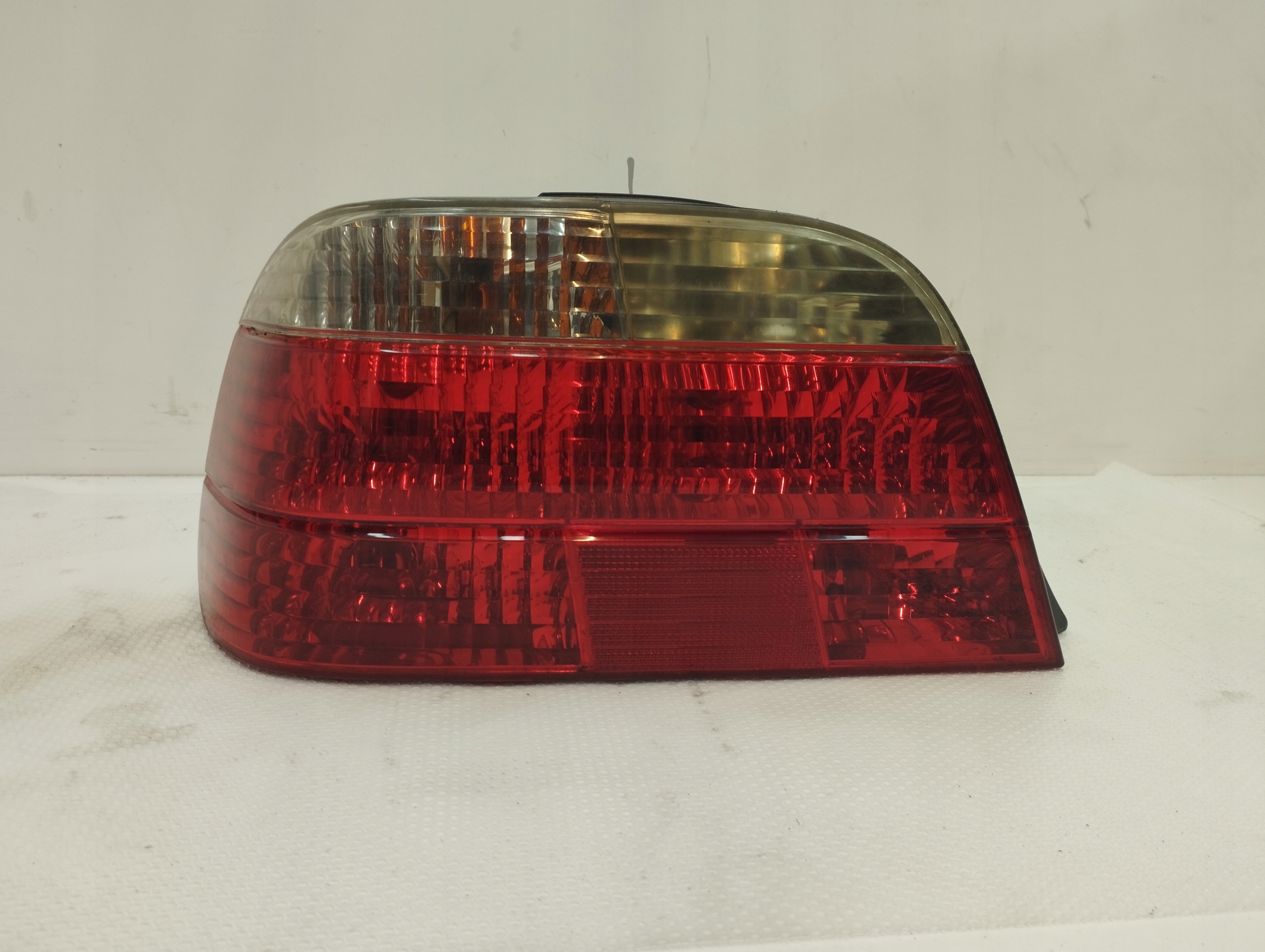 BMW 7 E38 LAMPA LEWA TYLNA TYŁ