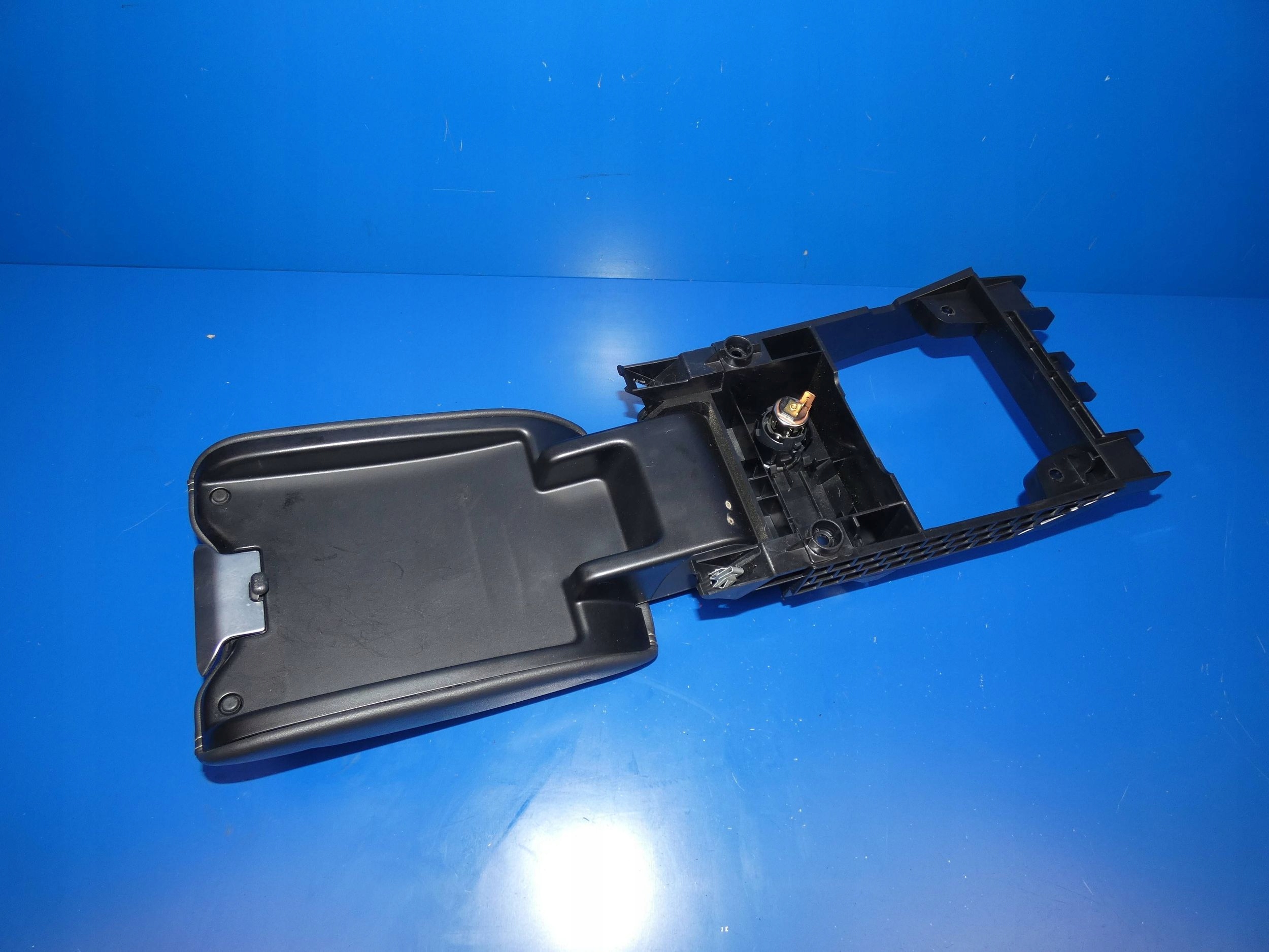 VOLVO V60 S60 II RDESIGN armrest front front