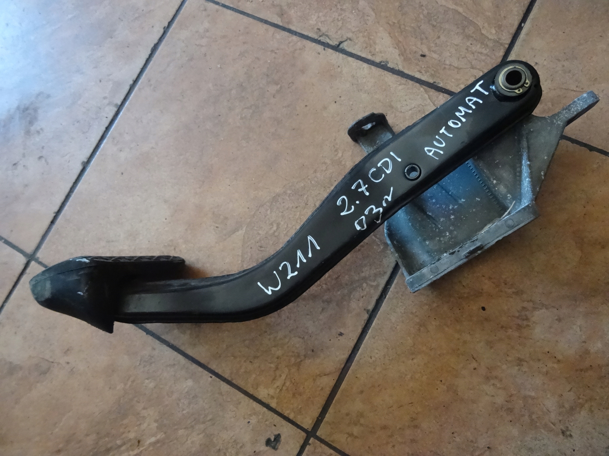 W211 2.7CDI 03' AUTOMAT PEDAŁ HAMULCA A2112900719