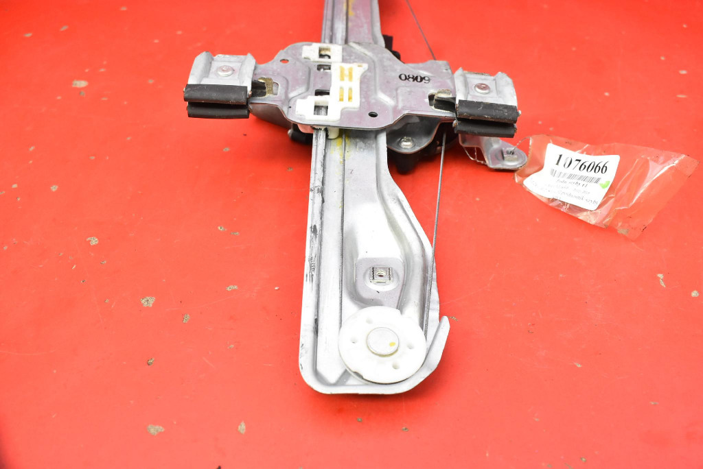 window regulator left rear part 98820-SUV20 OPEL MOKKA A 12-15