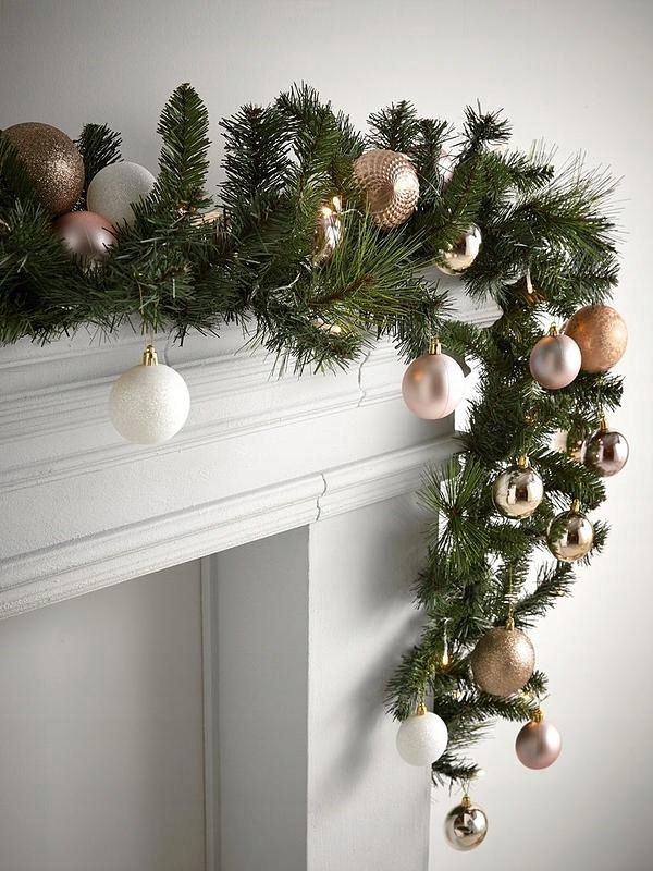 GIRLANDA ŚWIĄTECZNA CHOINKOWA ZIELONA ŁAŃCUCH 2m Kolor zielony