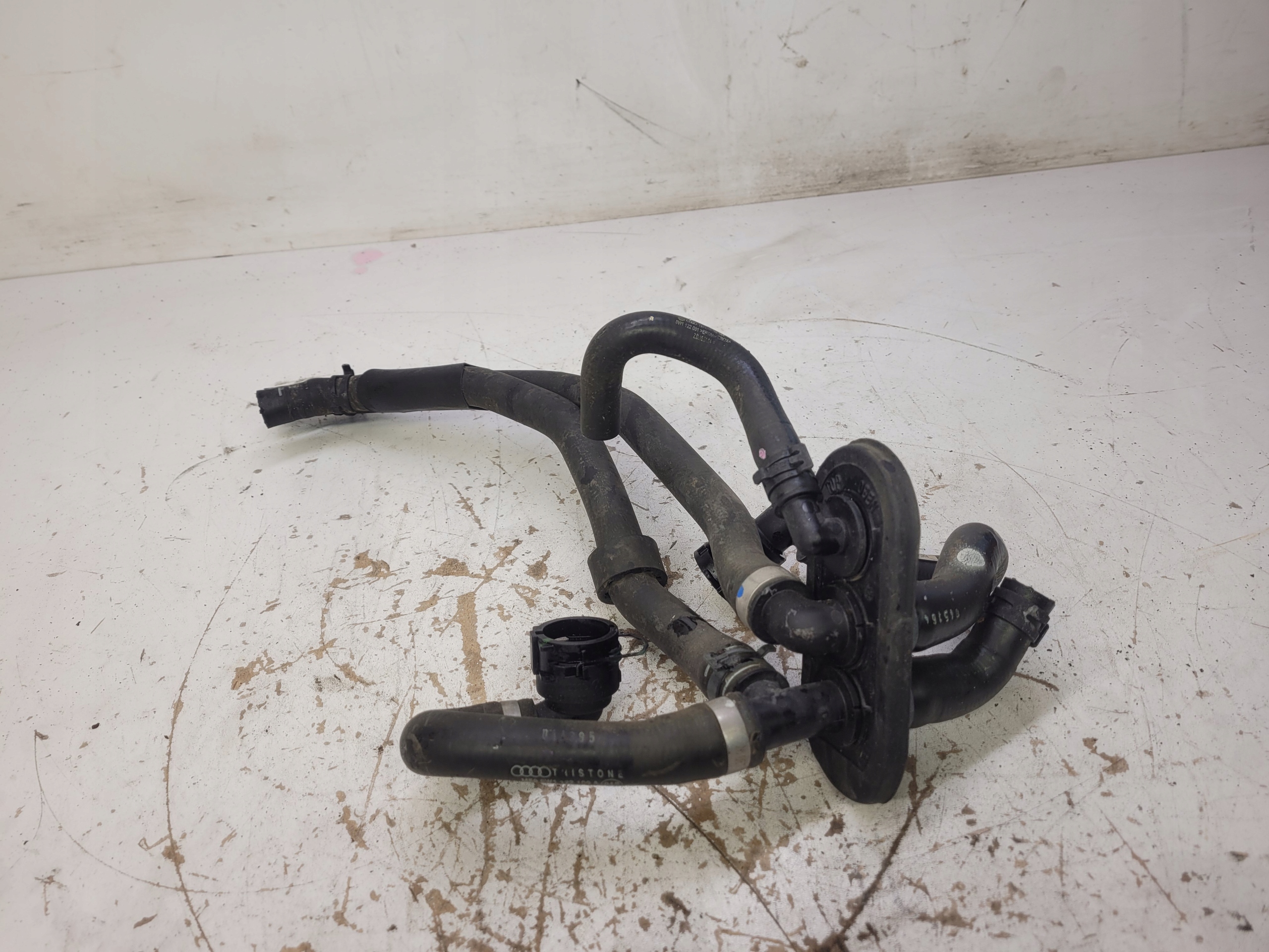 CIJEV PRIJENOS VODE AUDI A4 B9 A5 8W1122109A