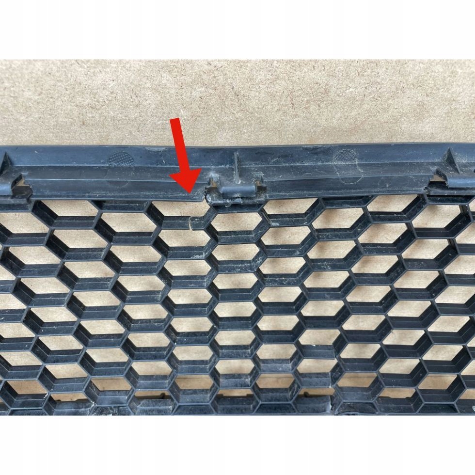 grid of a bumper front DACIA SANDERO 2008-2013 8200735103