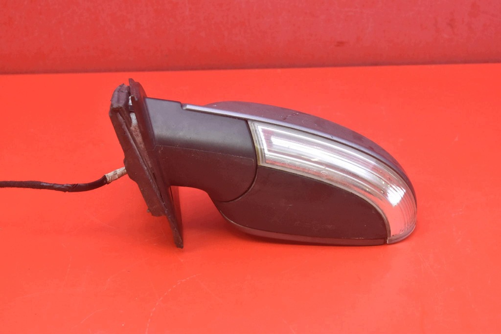 mirror left LA7T EU 010880 VW GOLF 5 V 03-09 7 PIN