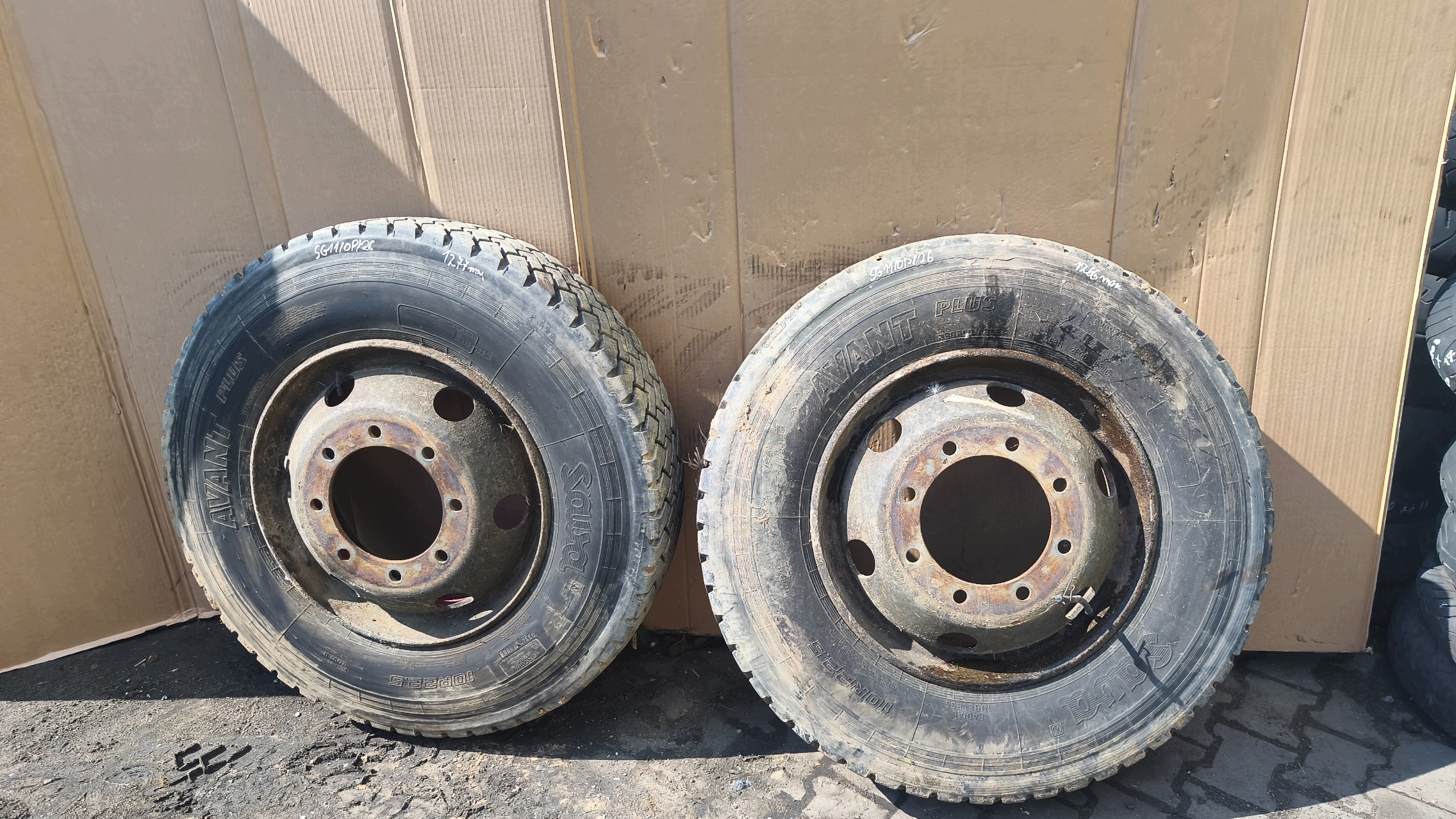 wheels tyres CIEZAROWE 2x SAWA AVANT plus 10R22.5
