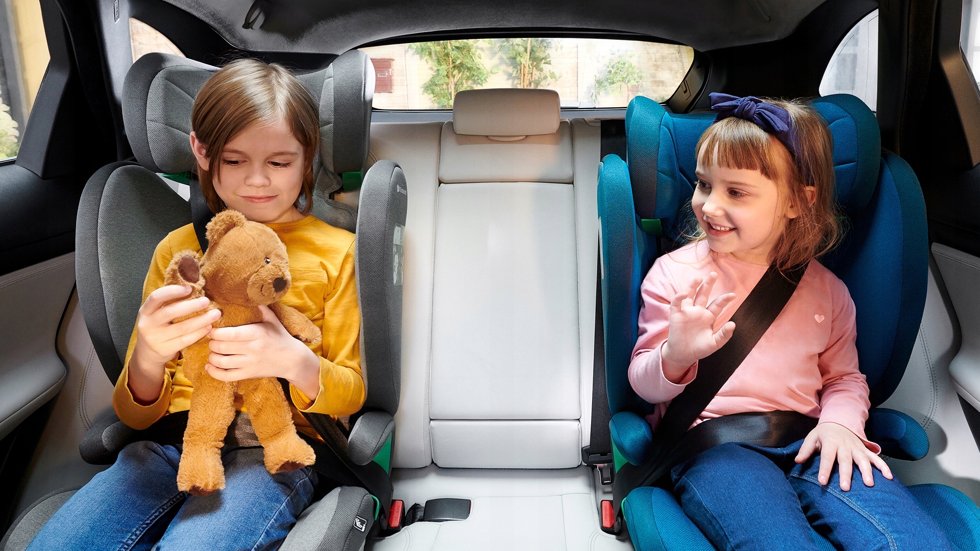 KINDERKRAFT JUNIOR FIX2 FOTELIK SAMOCHODOWY I SIZE Kod producenta KCJUFI20BLK0000