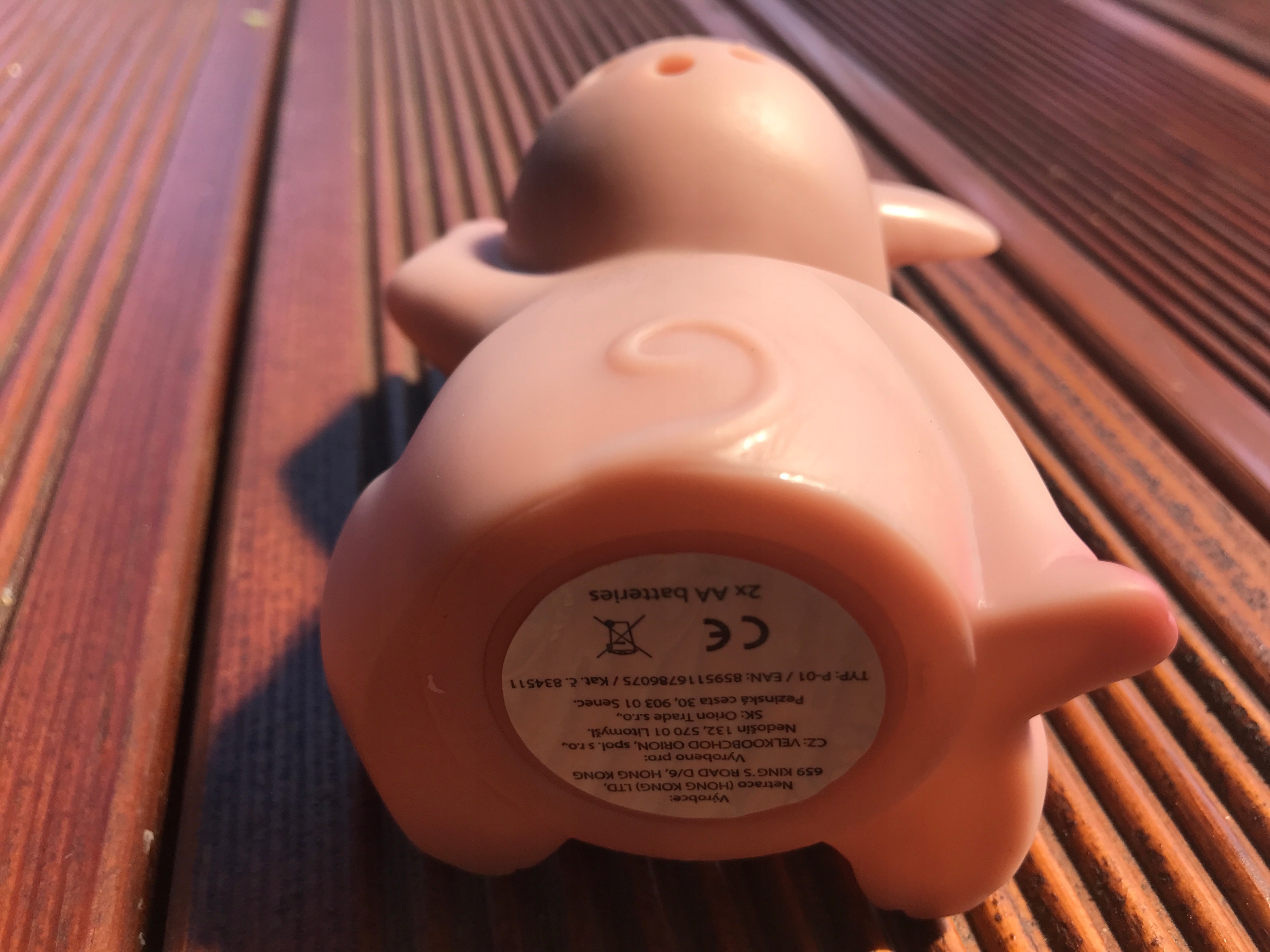 ŚWINKA DO LODÓWKI Z CZUJNIKIEM ŚWIATŁA DLA ŁASUCHA CHRUMKA OLDMAN ALARM Marka Orion