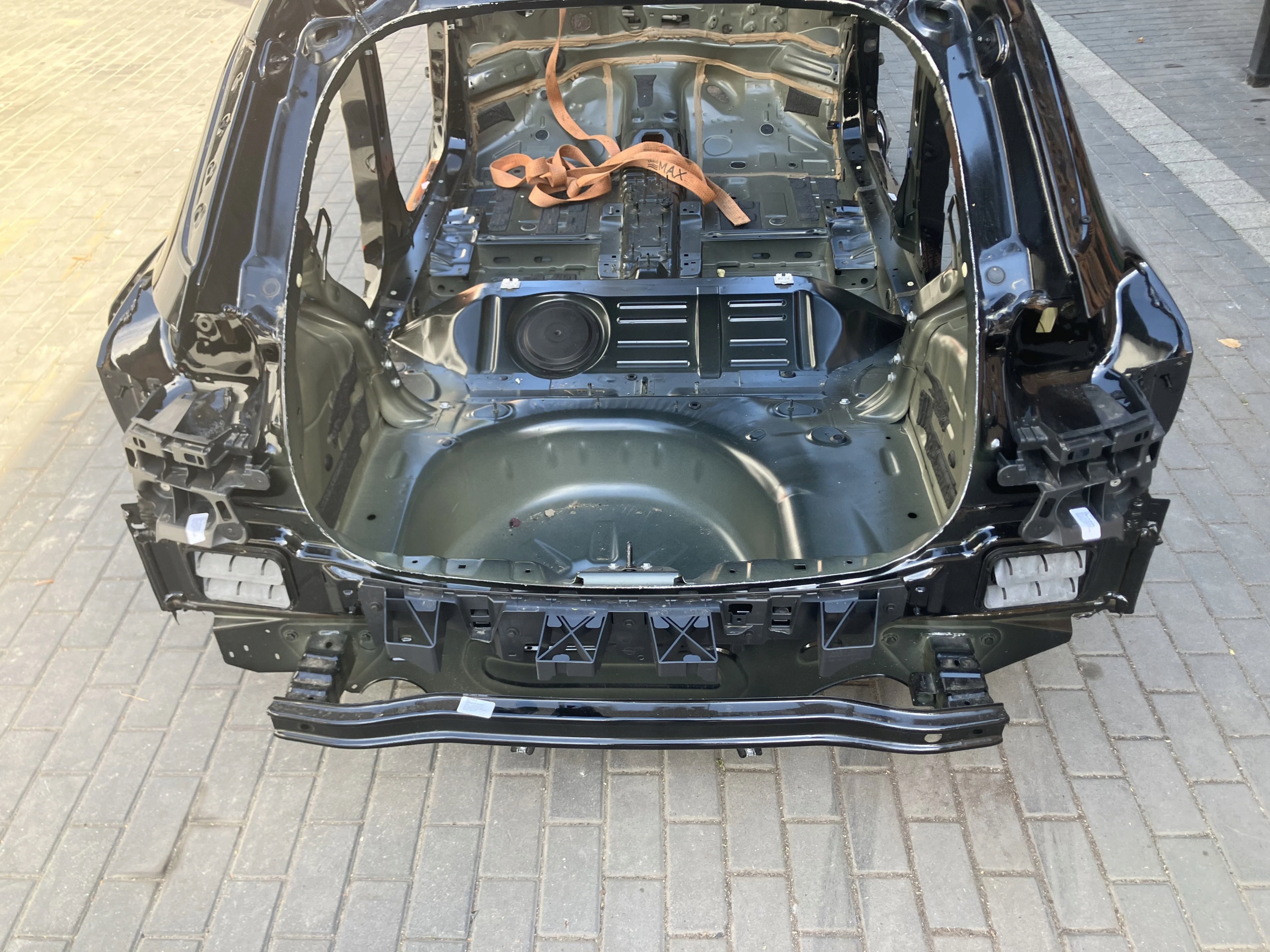 PAS TYLNY TYŁ WANNA OPEL CORSA F 19- BENZYNA