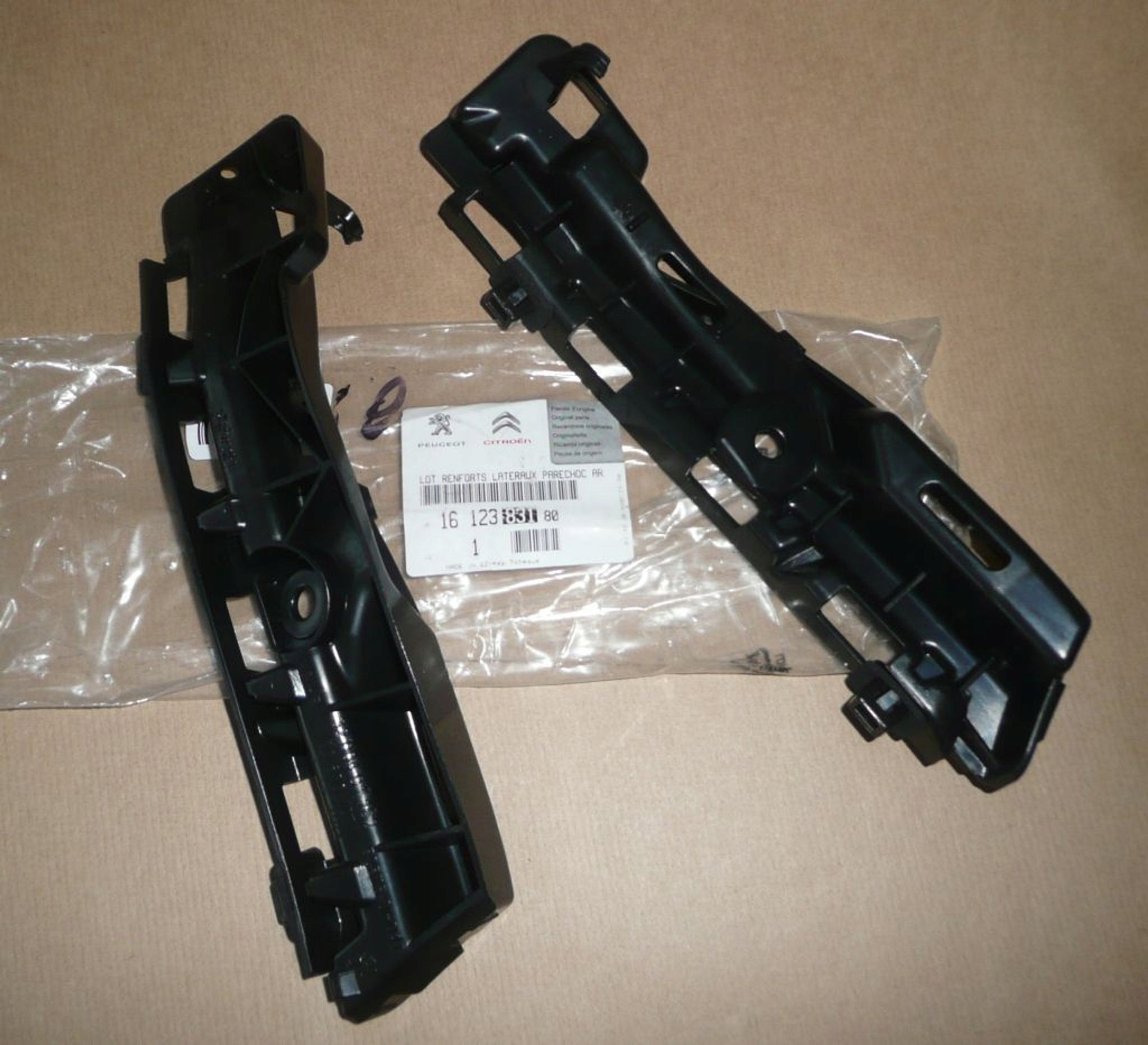 Držák Nárazníku C C1 II P 108 Zadní Sada. 1612383180