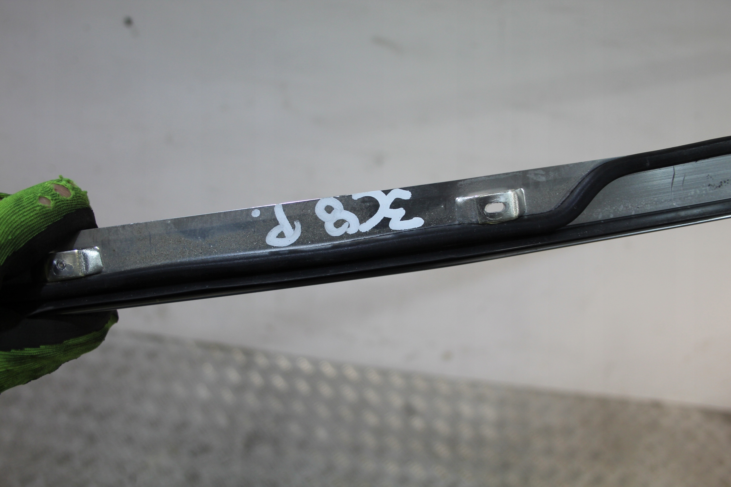 moulding chrome right VW PASSAT CC 3C8 3C8854702B