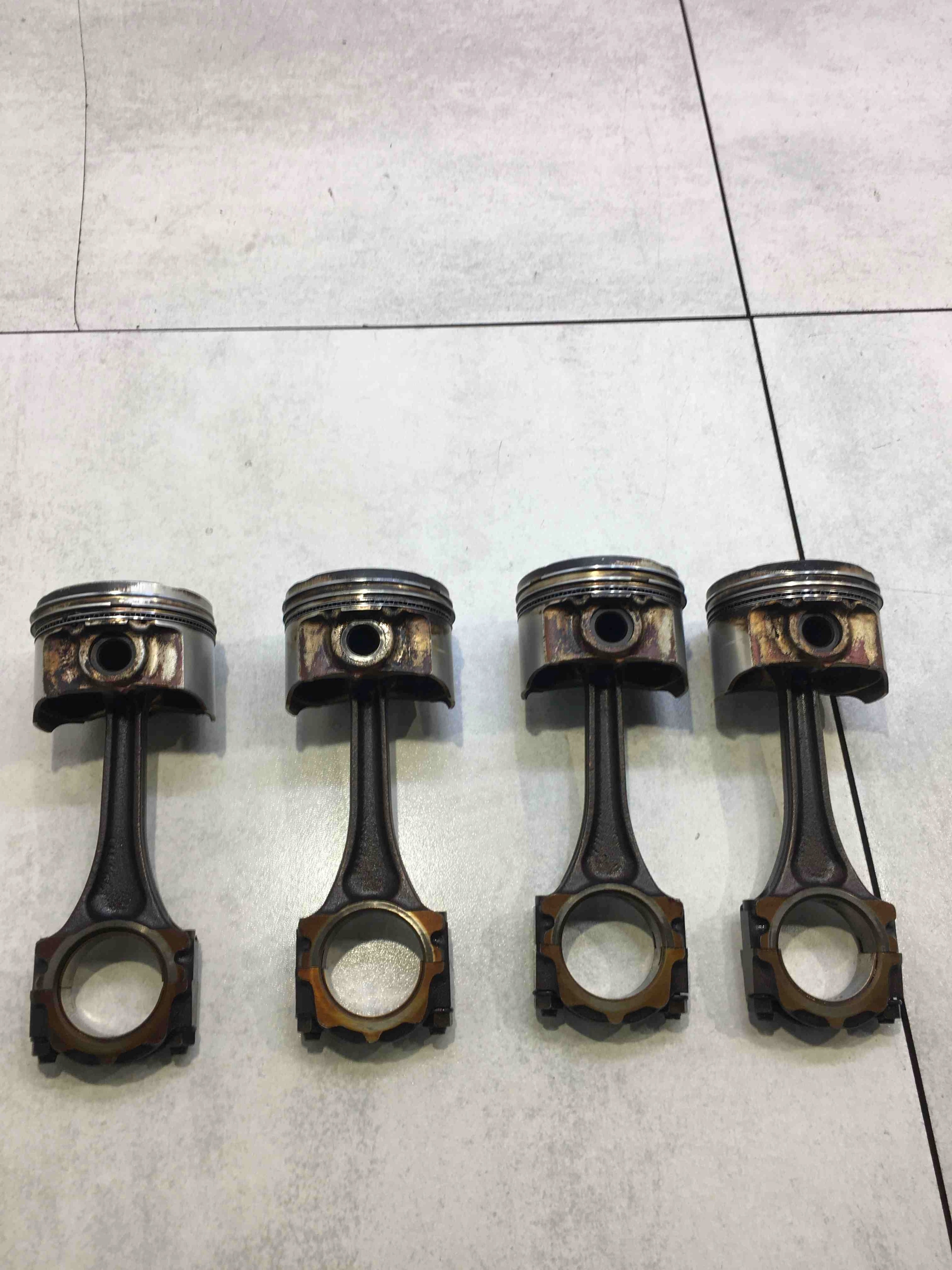 Piston Bielle MAZDA 323 F 1.5 16V
