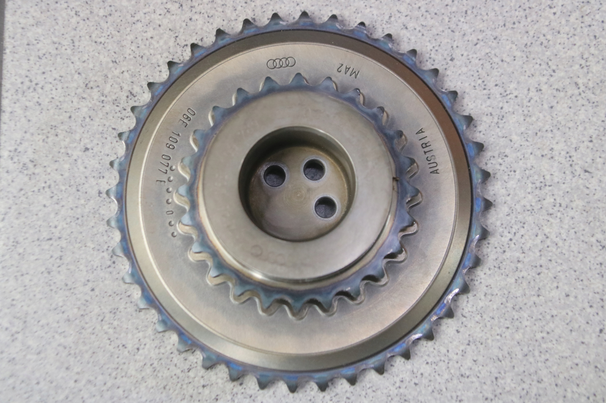 AUDI A6 C7 A8 D4 3,0 TFSI roue de la distribution 06E109077E