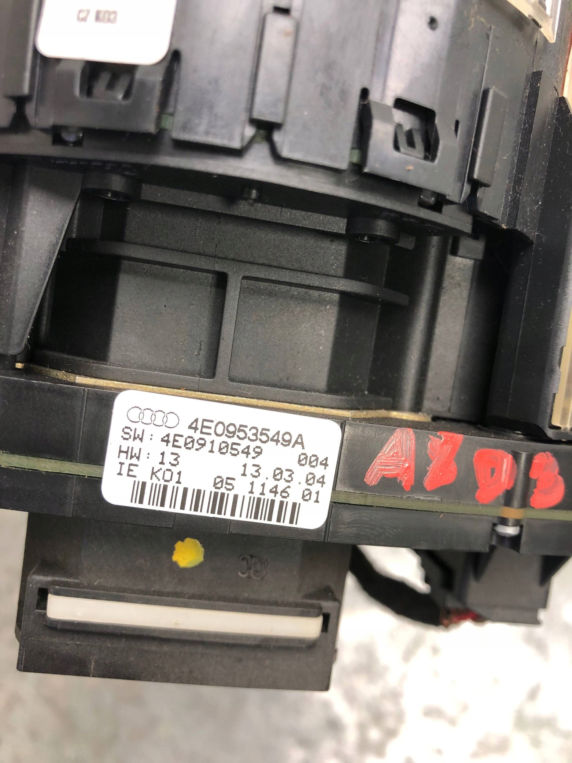páčky pod volant a ovládání AUDI A8 D3 4E0910549A 4E0907129L