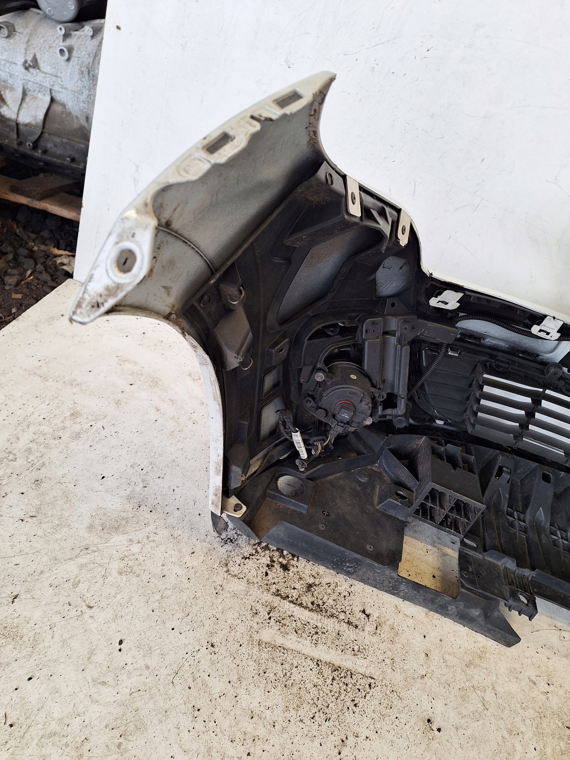 RENAULT MEGANE III LIFT 11-14 bumper