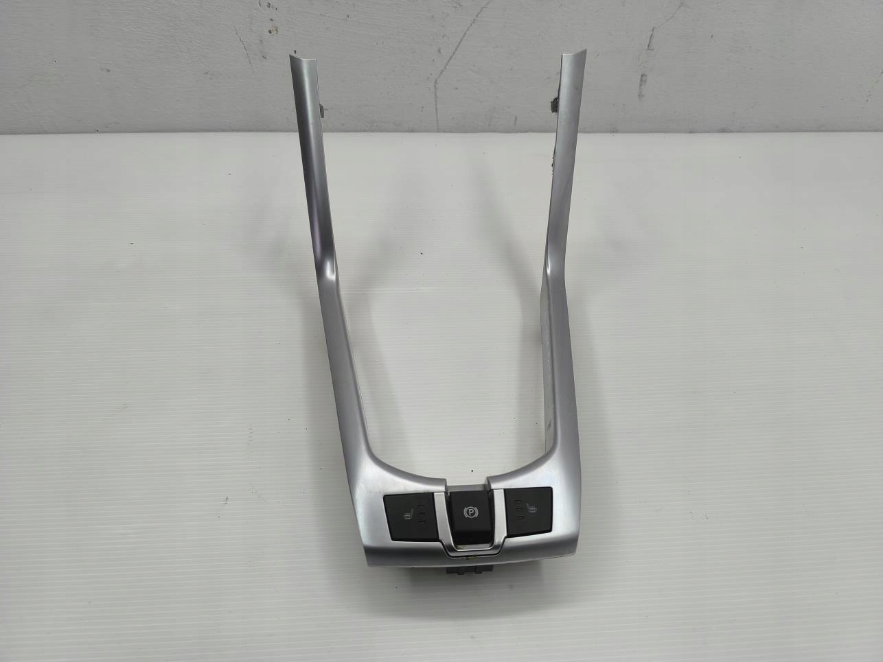 хром рамка центральная opel ANTARA РЕСТАЙЛИНГ 22751724