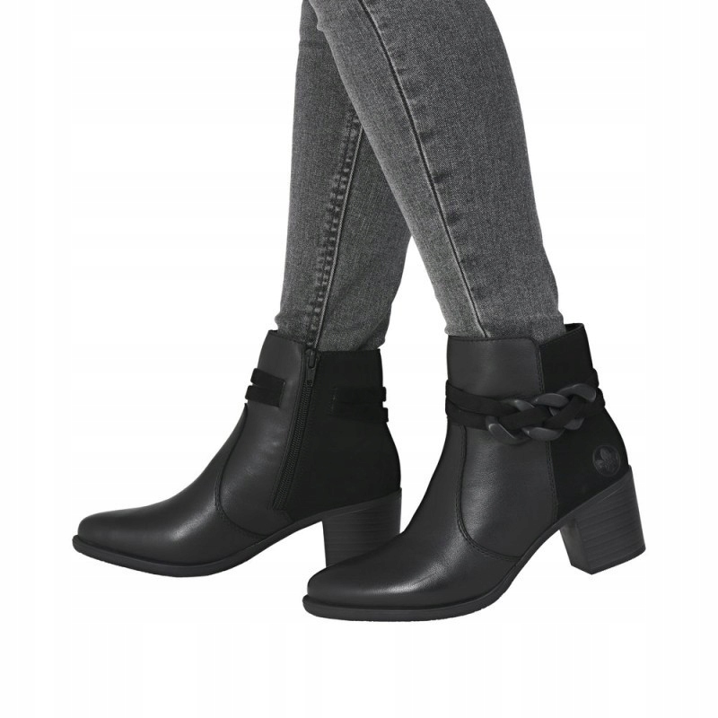 Dámské kotníkové boty na podpatku Rieker vel 39