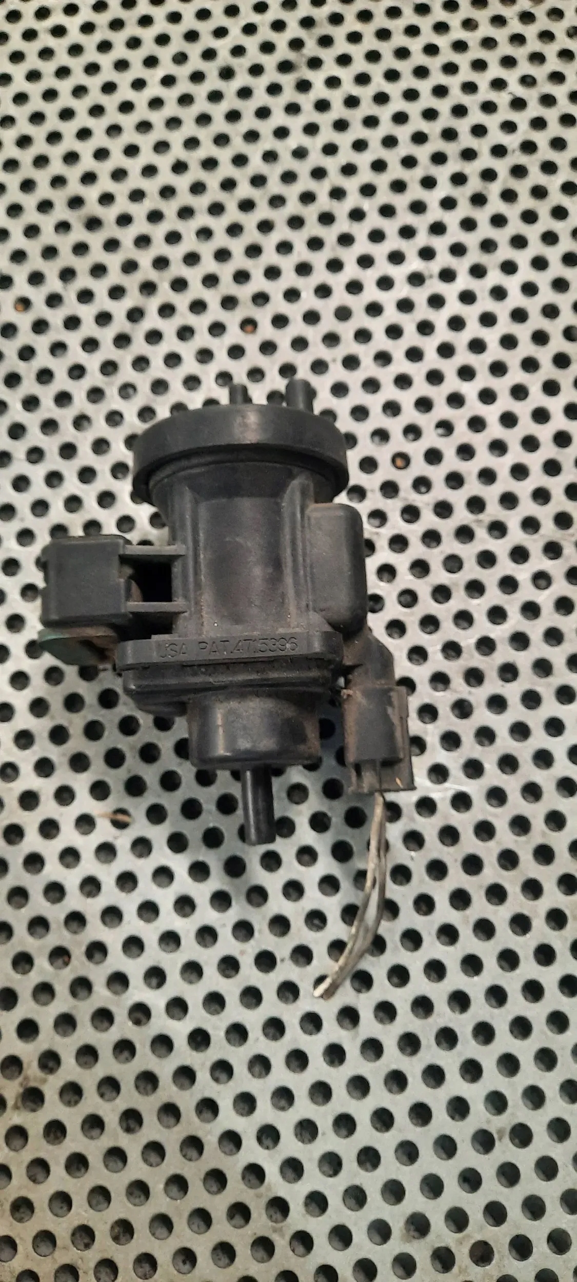 ZAWÓR PODCIŚNIENIA 4715396 MERCEDES SPRINTER