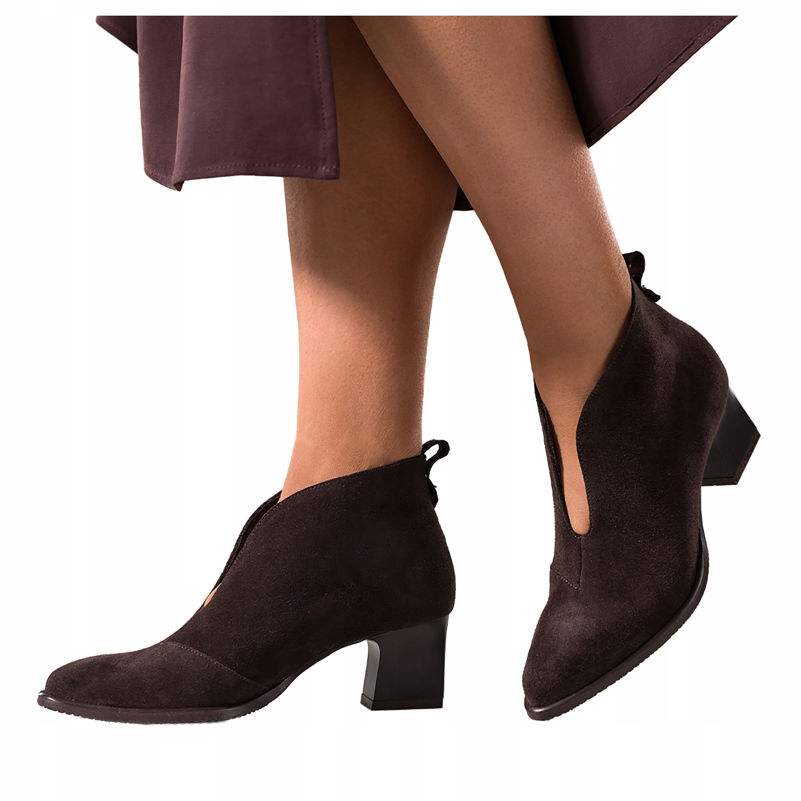 Kotníkové Boty Čokoládové Dámské Kožené S Výřezem Široký Podpatek S Ozdobou vel. 38