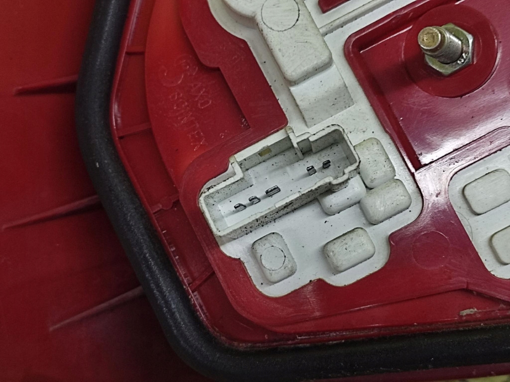 PEUGEOT 206 light right rear part