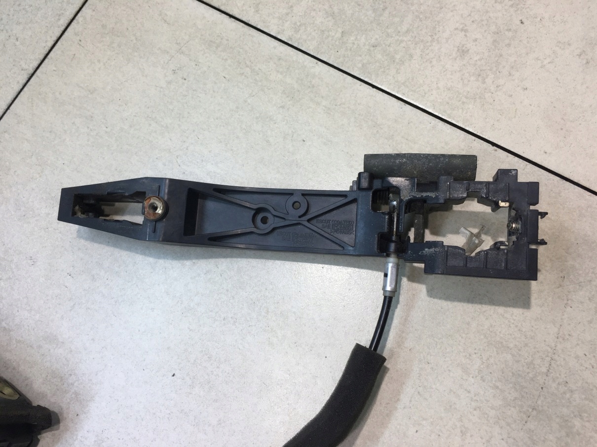 lock door right front NISSAN MURANO and Z50 4 PIN