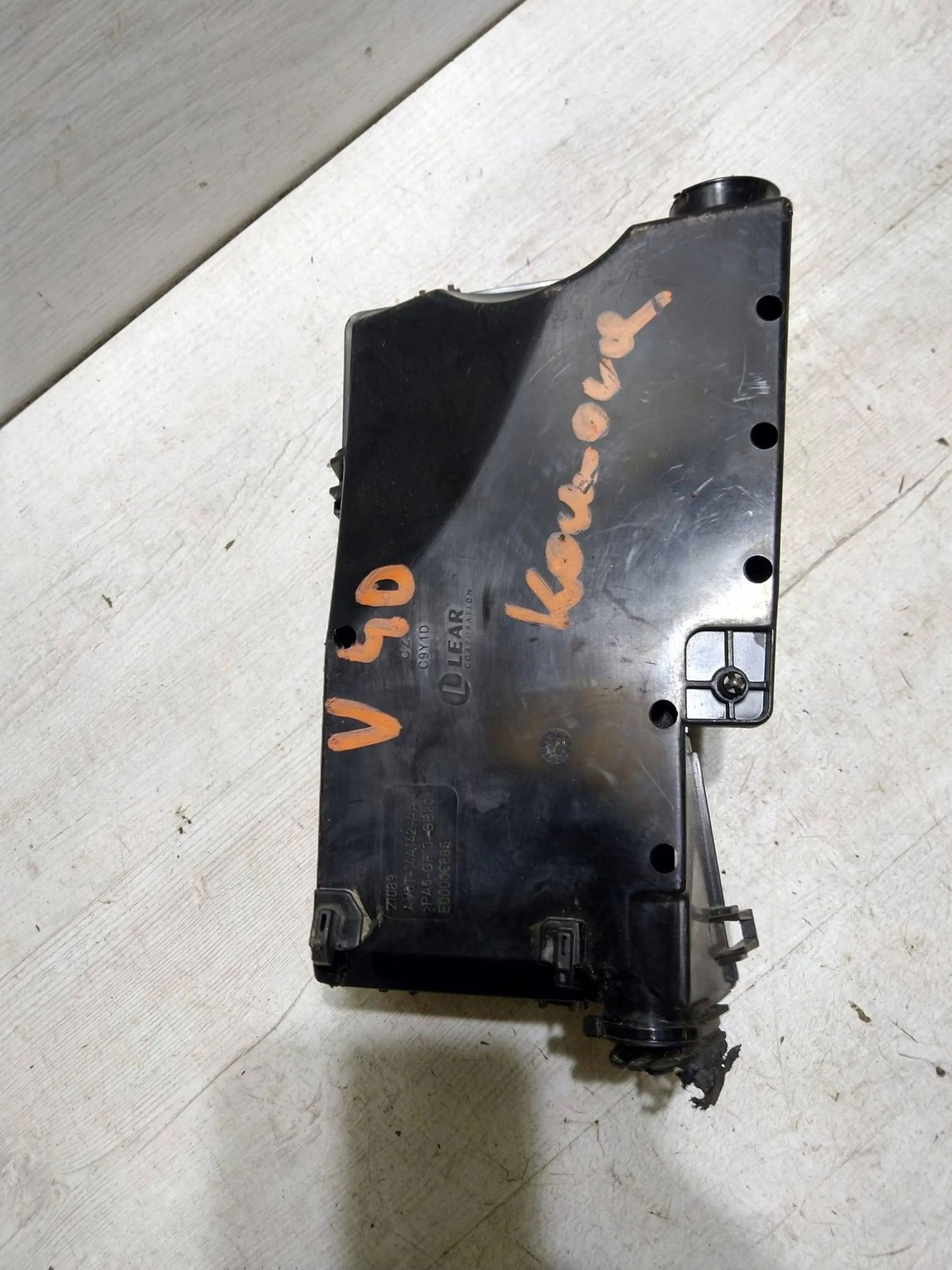 Volvo V40 2018 Module fusibles