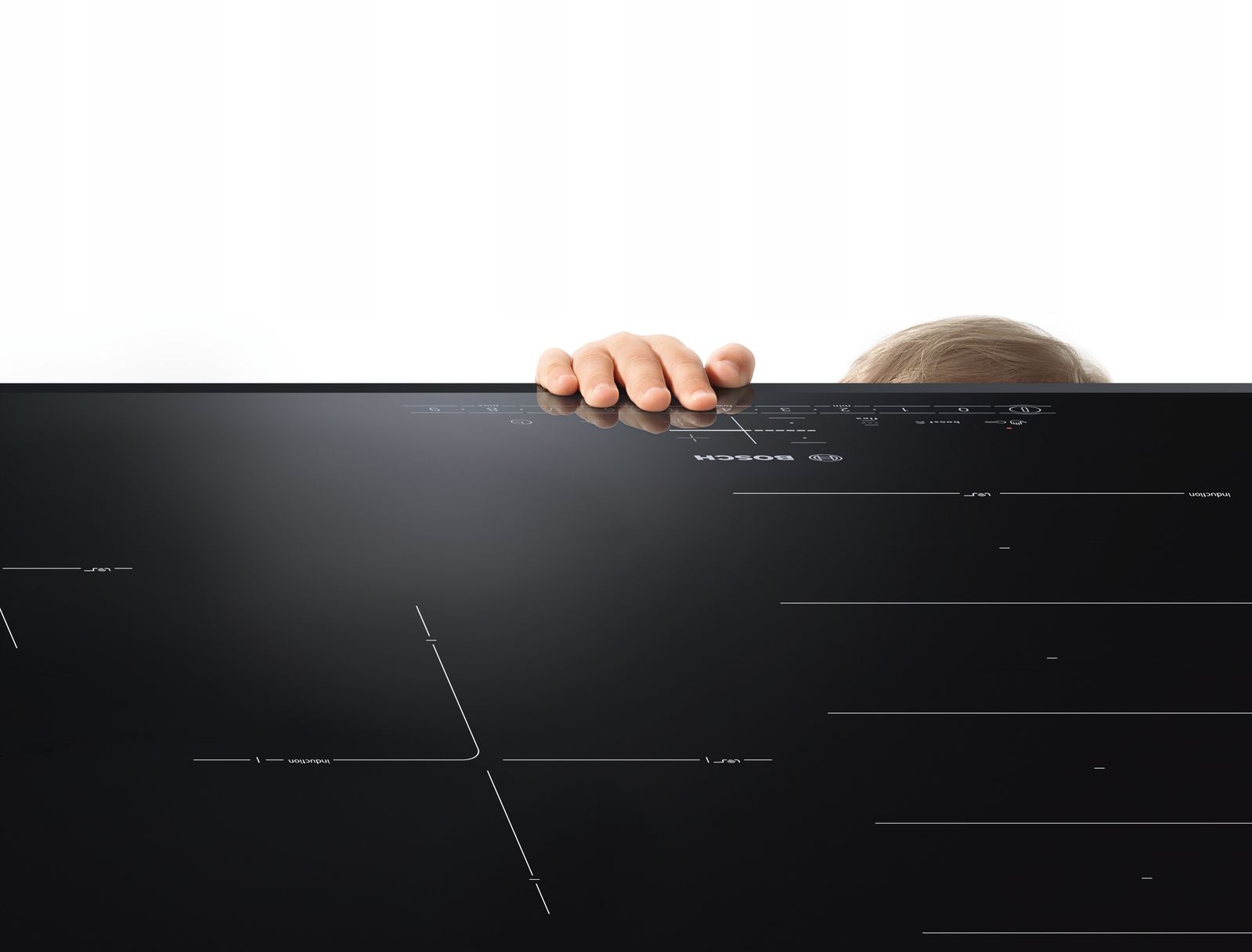 Płyta indukcyjna z wyciągiem Bosch PIE 811B15E Marka Bosch