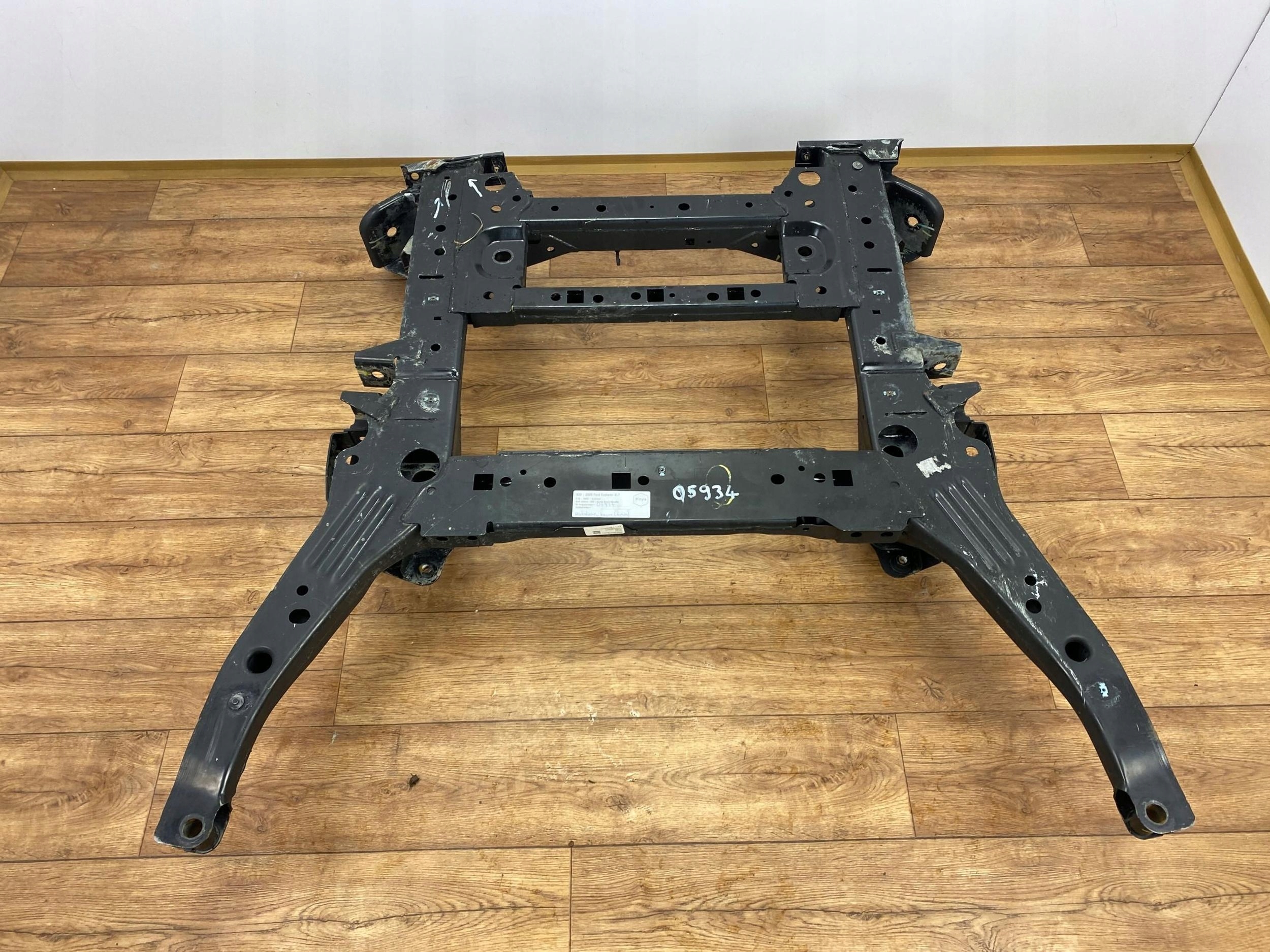 axle beam subframe sider front Ford Explorer VI 2020+ USA