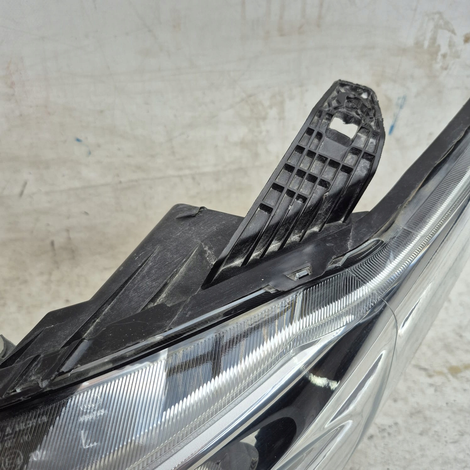 MAXUS EV30 DELIVER 3 III 2019- light left front front SV71-HL010L