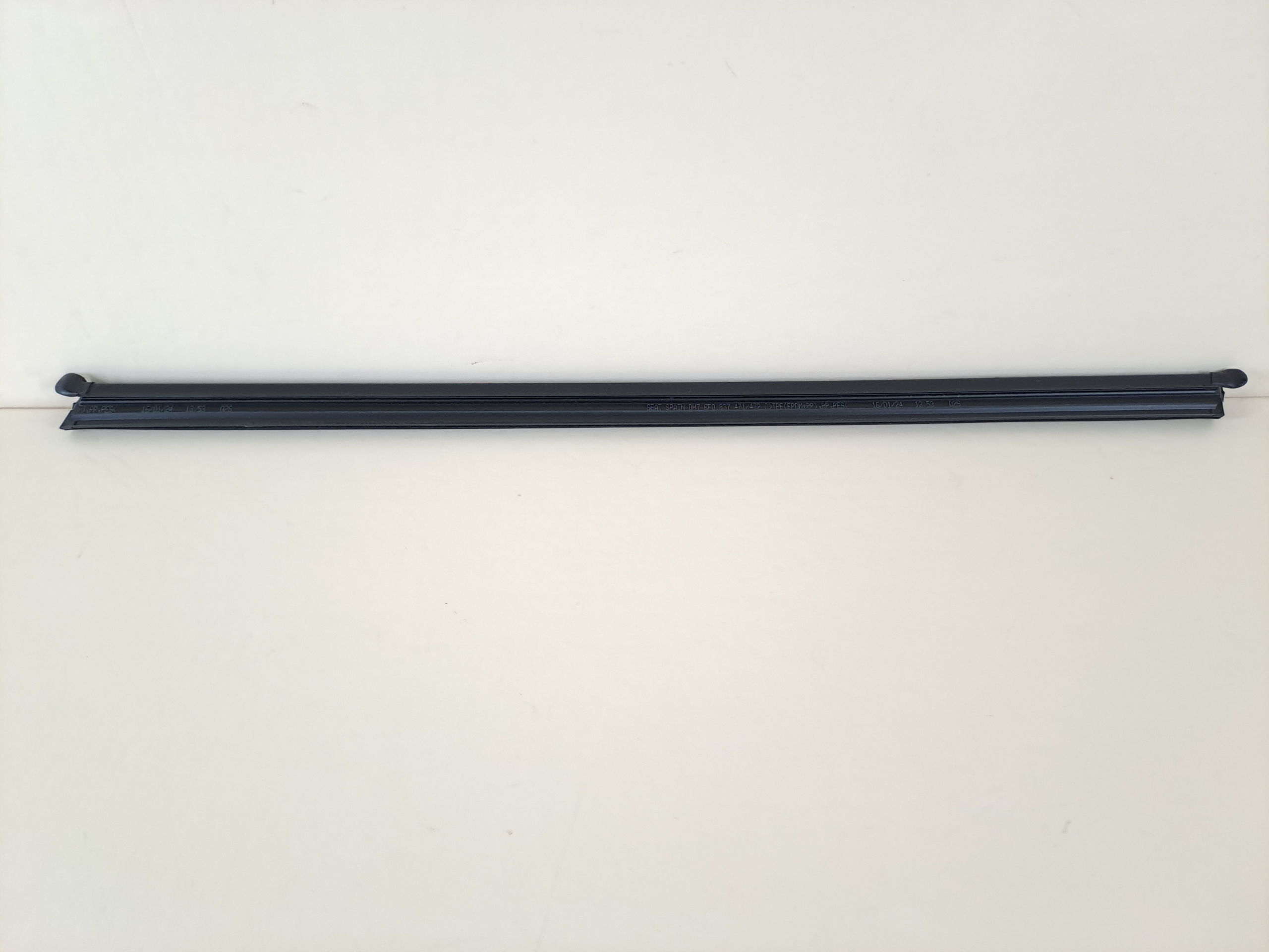 moulding dust door inner right front SEAT ARONA FR LIFT 2024r