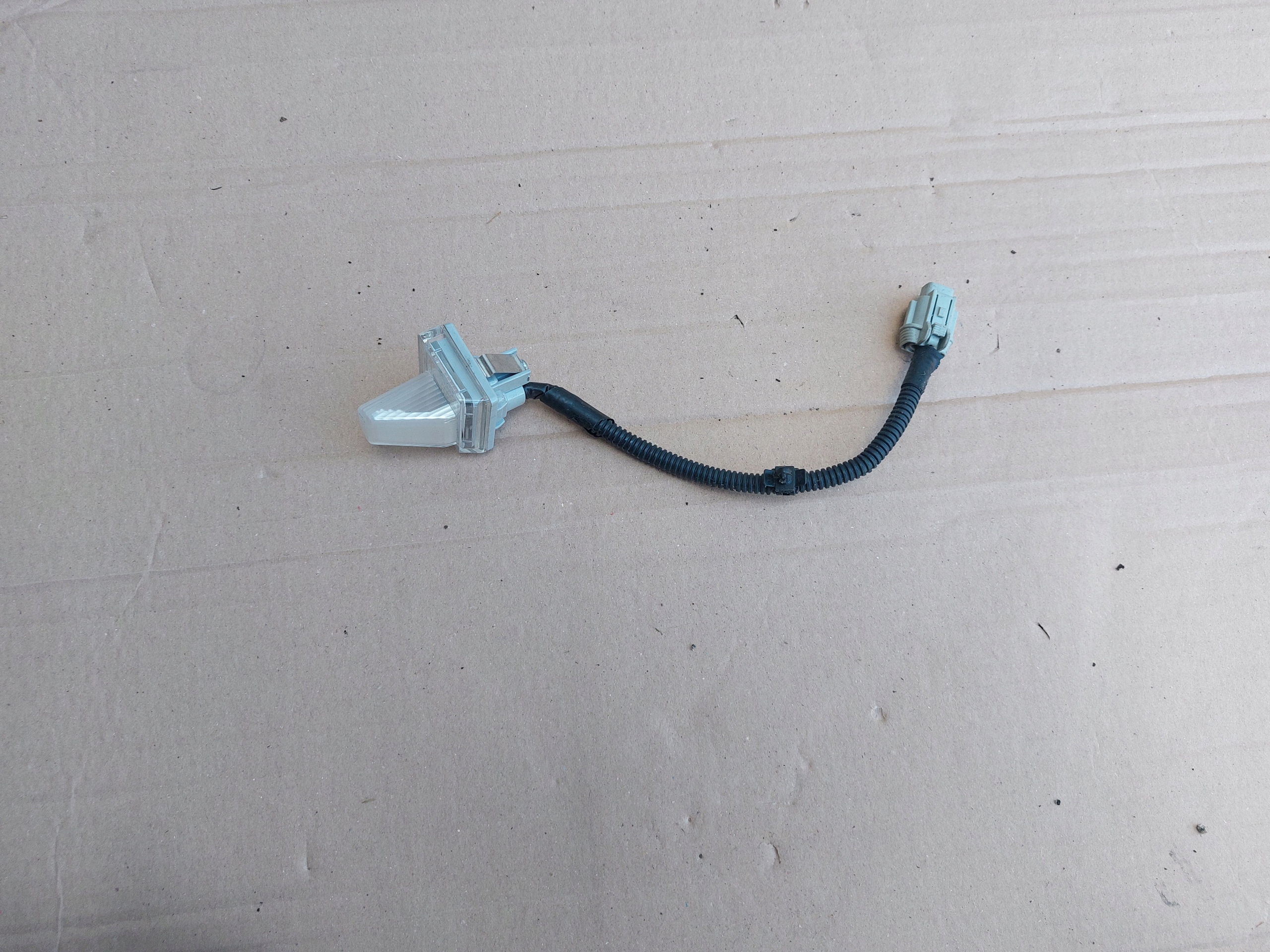 ЖАРОВКА PODSWIETLENIE ЗАРЯДКИ NISSAN LEAF И 16r