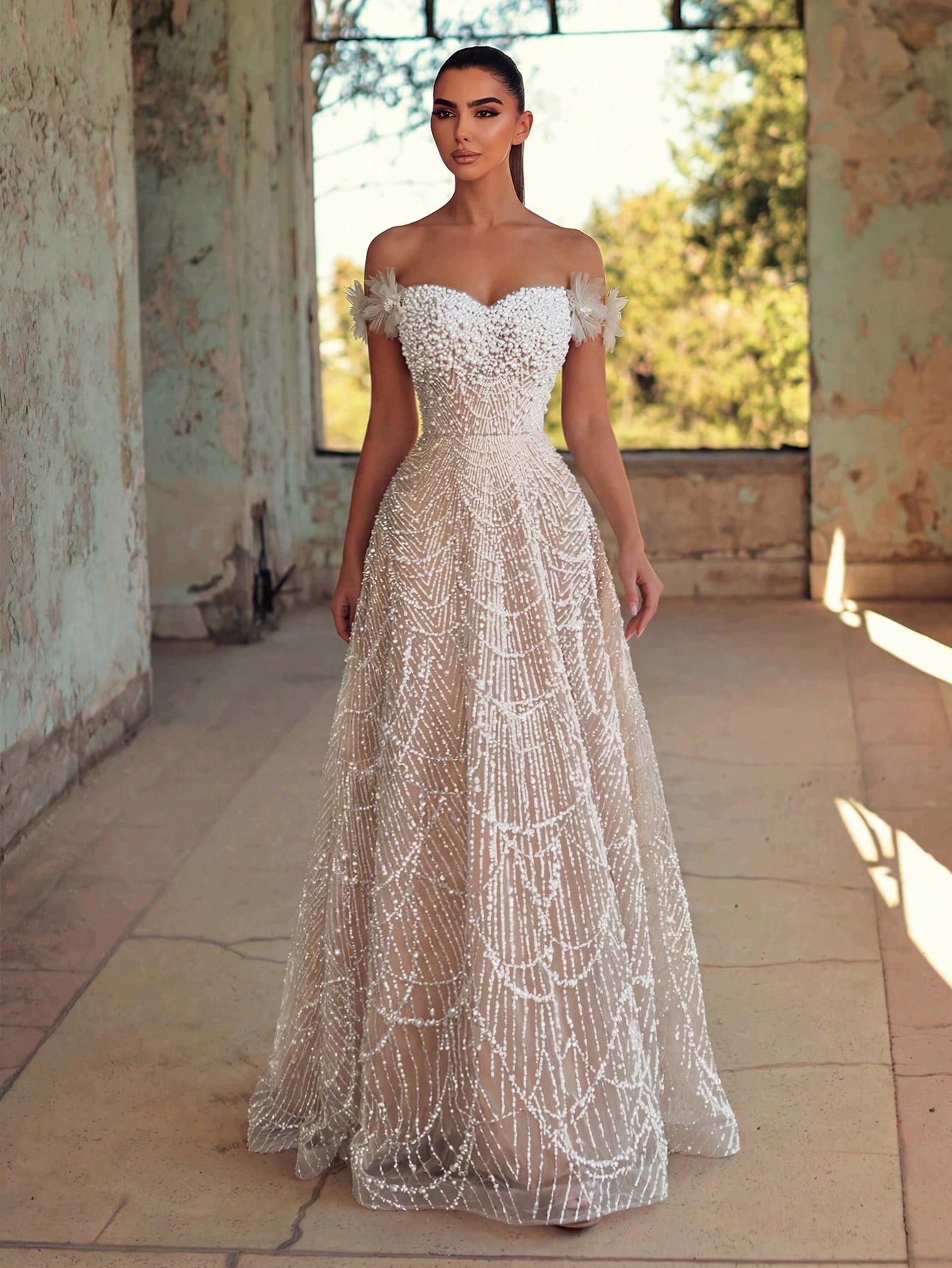 Shein Elegantní Šaty S Ozdobami Na Ramenou, Velikost XL, 1 Mb