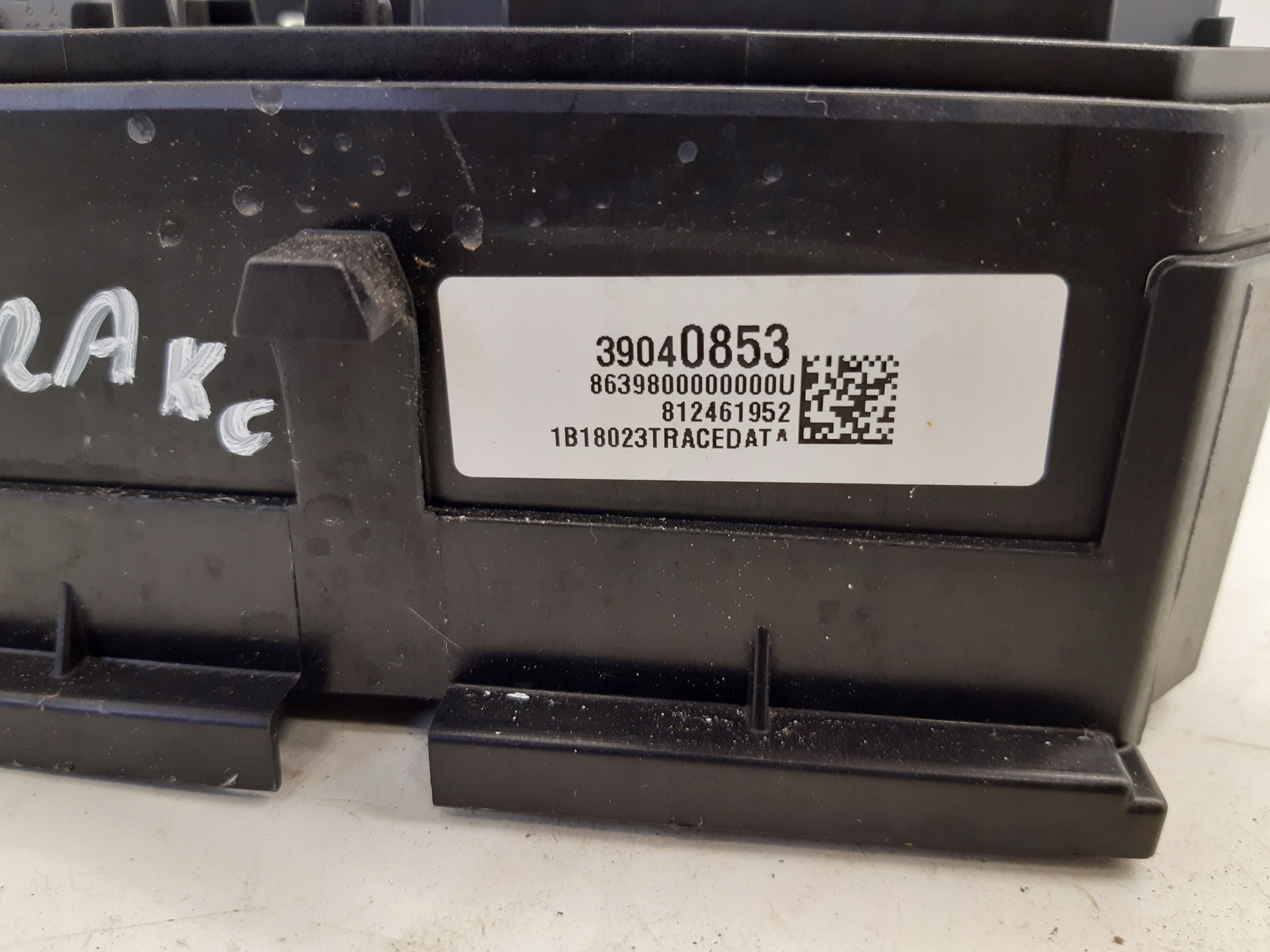 Module fusibles 39040853 Opel Astra K
