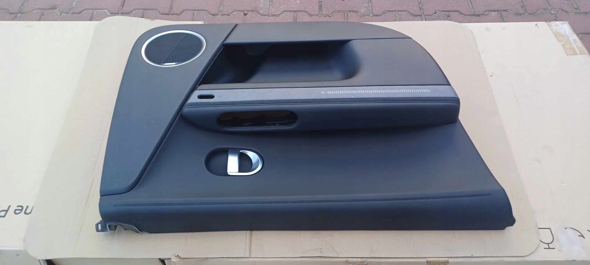 upholstery side door left front HYUNDAI IONIQ 5 82310-GI010