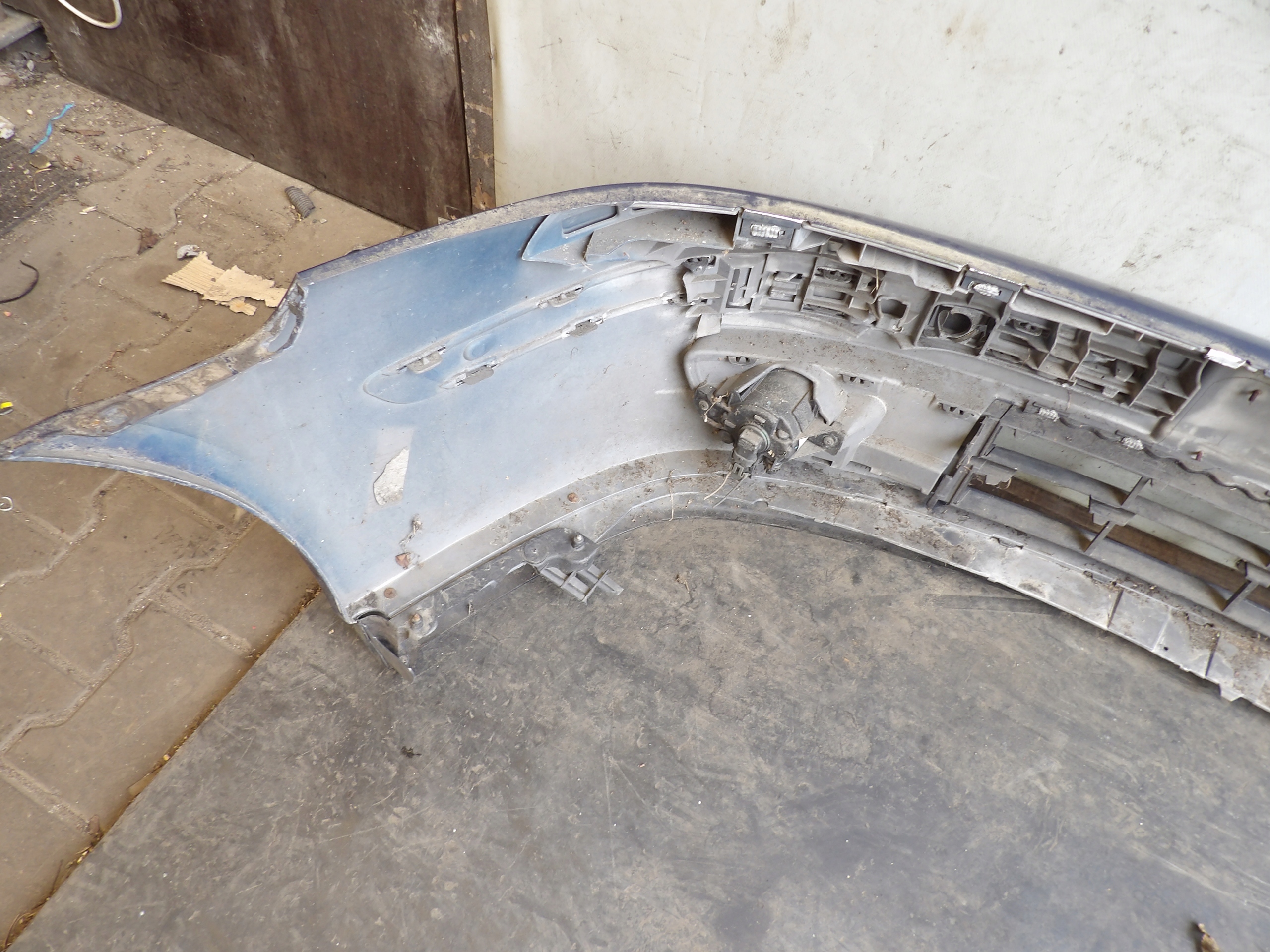 Renault Laguna II front bumper TED44