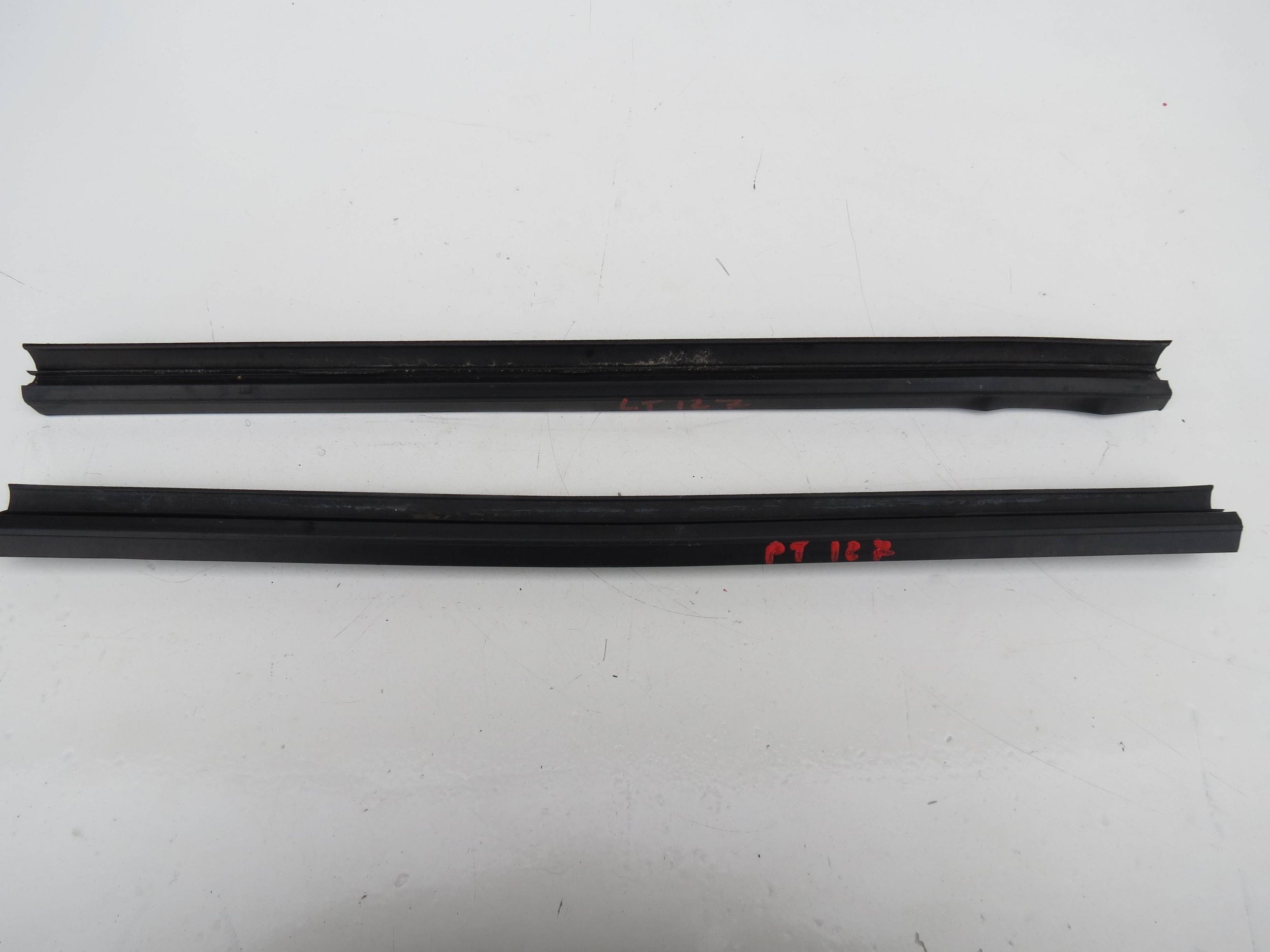 gasket rubber door left / right rear part VOLVO XC90