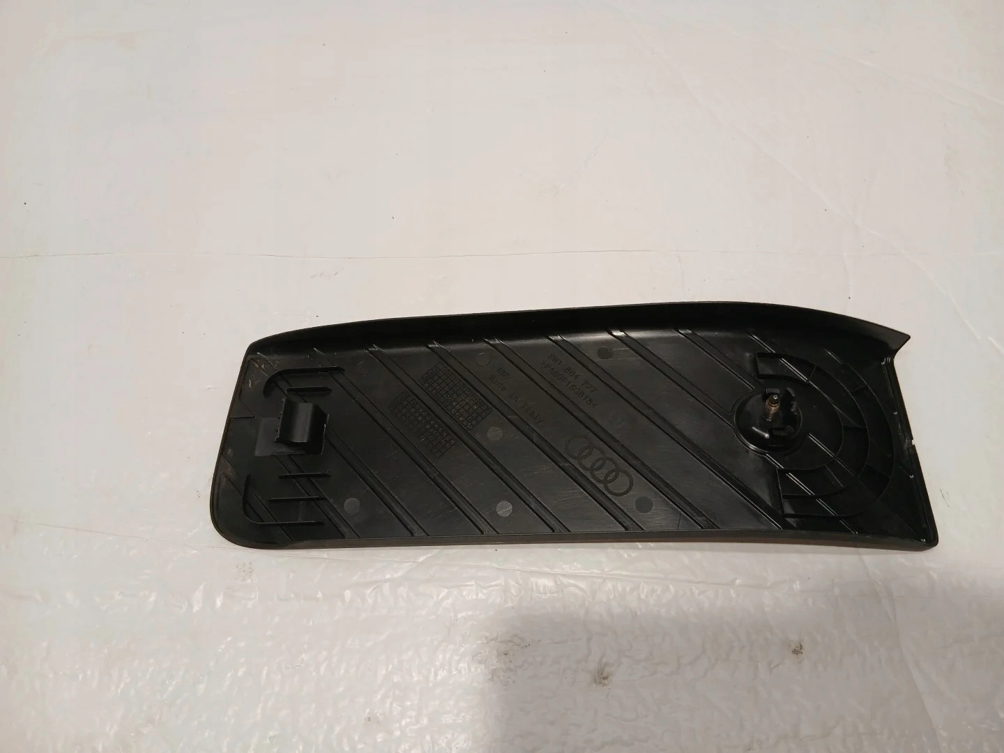 AUDI A4 B9 LIFT cap PODSTOPNICA 8W1864777