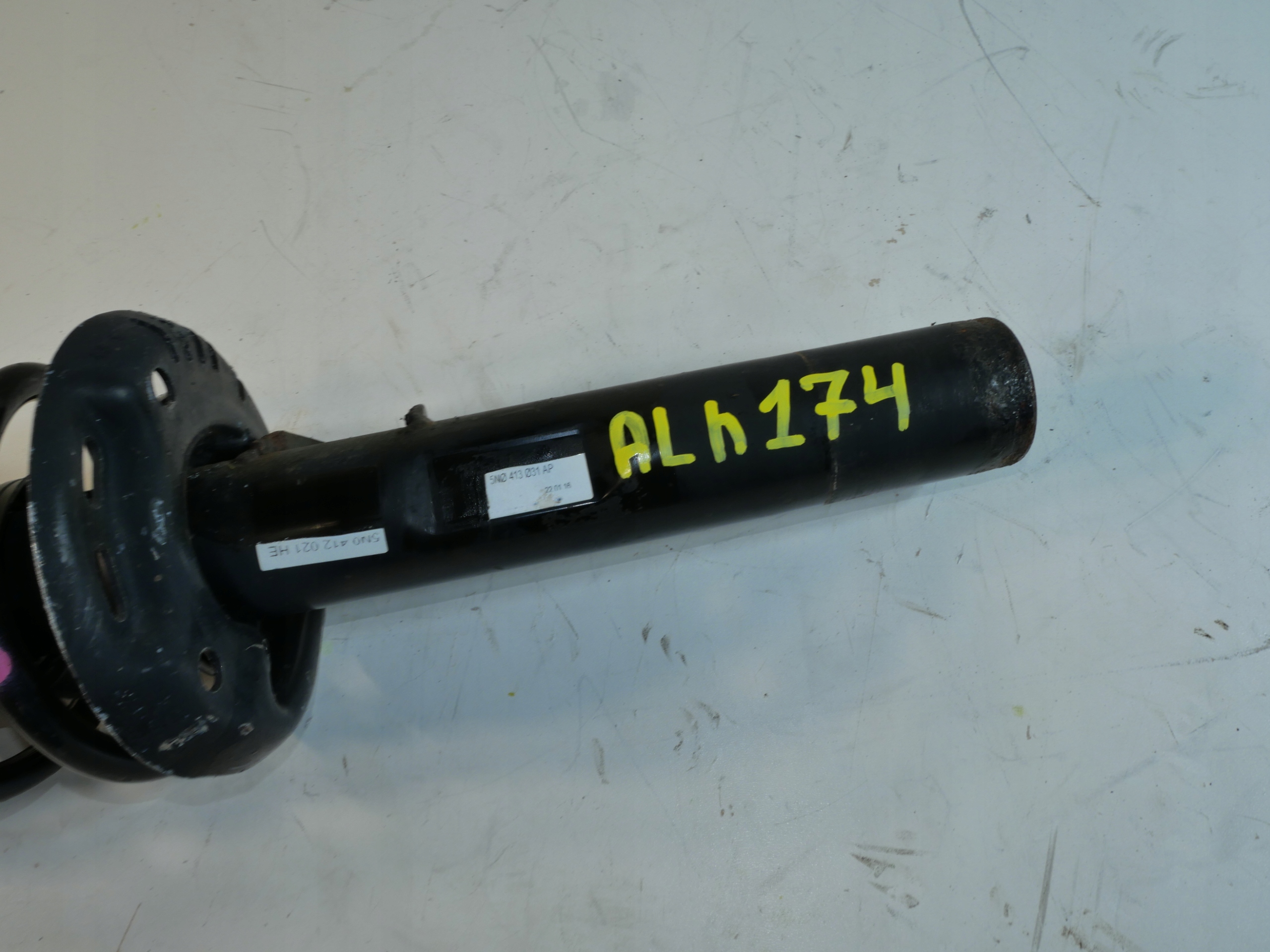 VW TIGUAN shock absorber front 5N0412021HE