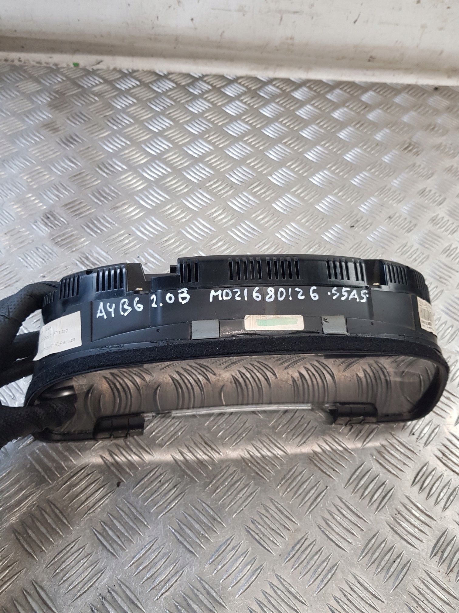 dials 8E0920900H AUDI A4 B6 2.0B 01R