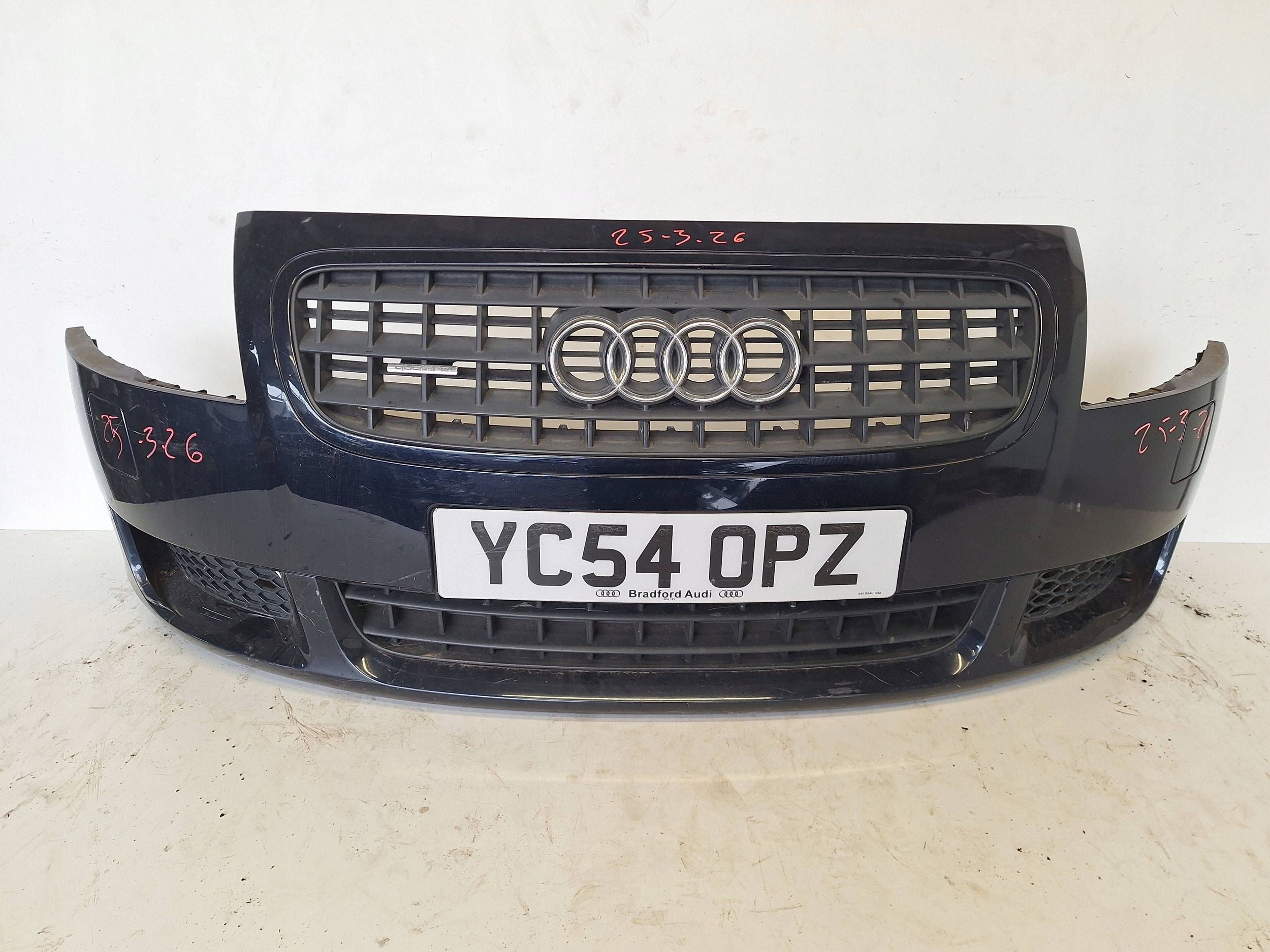 AUDI TT 8N0 R32 98-06 bumper + XENON