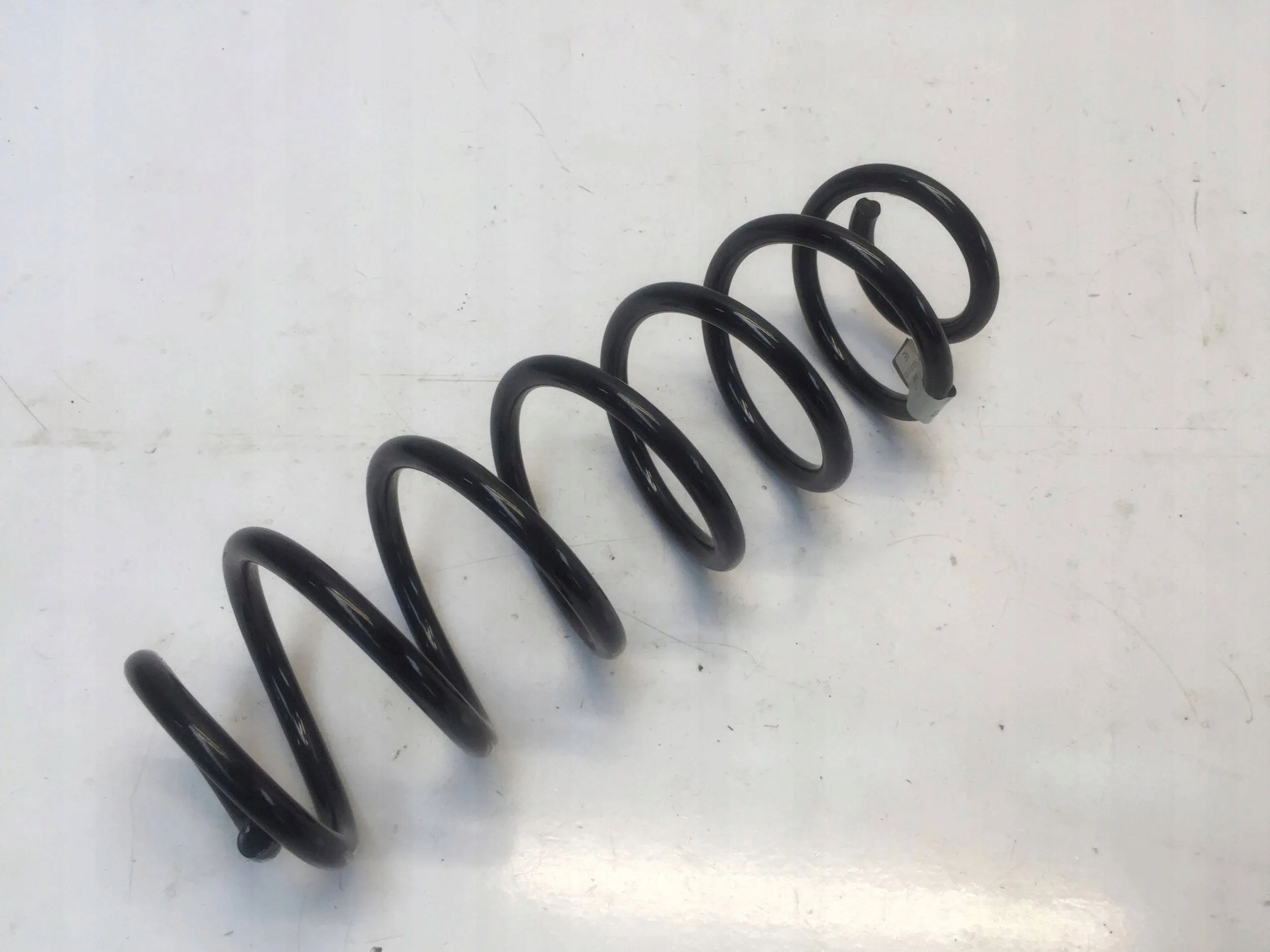 OCTAVIA IV 2021 SPRĘŻYNA ZAWIESZENIA TYŁ 5Q0511121