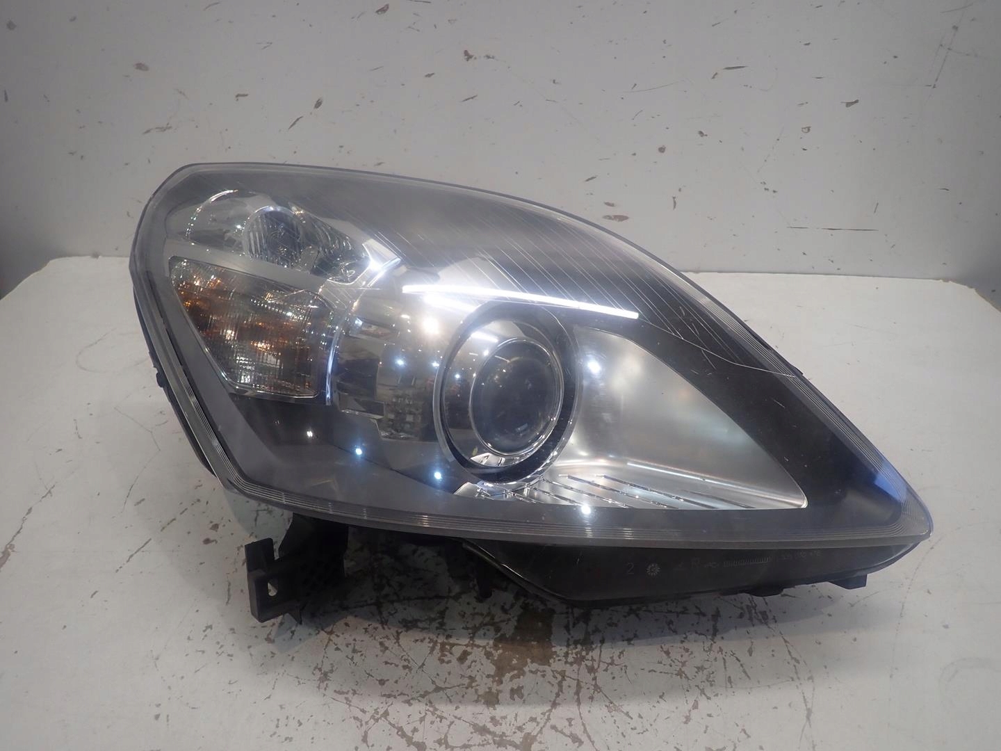 light front right OPEL ZAFIRA B II BI-XENON