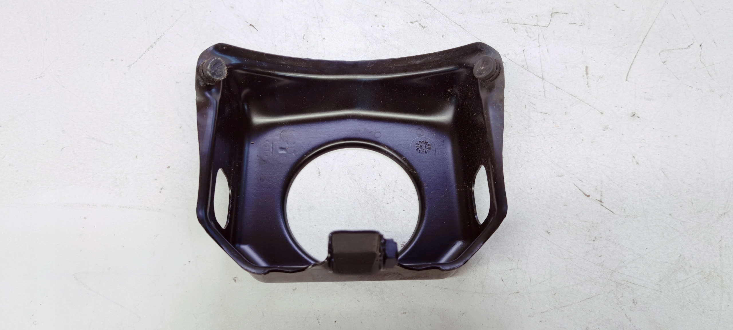 BLENDE ABDECKUNG BEHÄLTER DES GASSES HAMULC AUDI A6 C8 4K0611367
