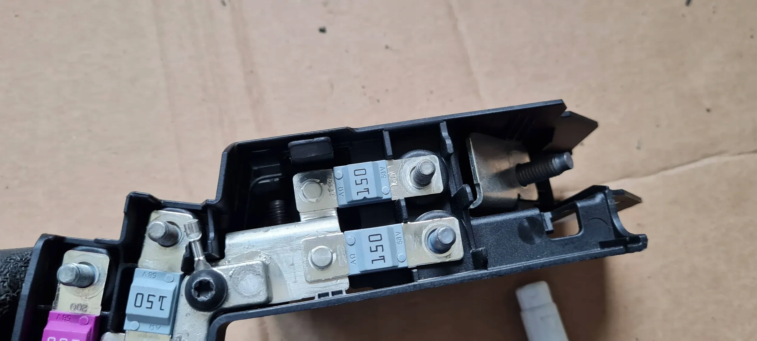 Q7 4M II terminal plus AKUMULATOROWA 8W0915459F A4 B9 8W A5