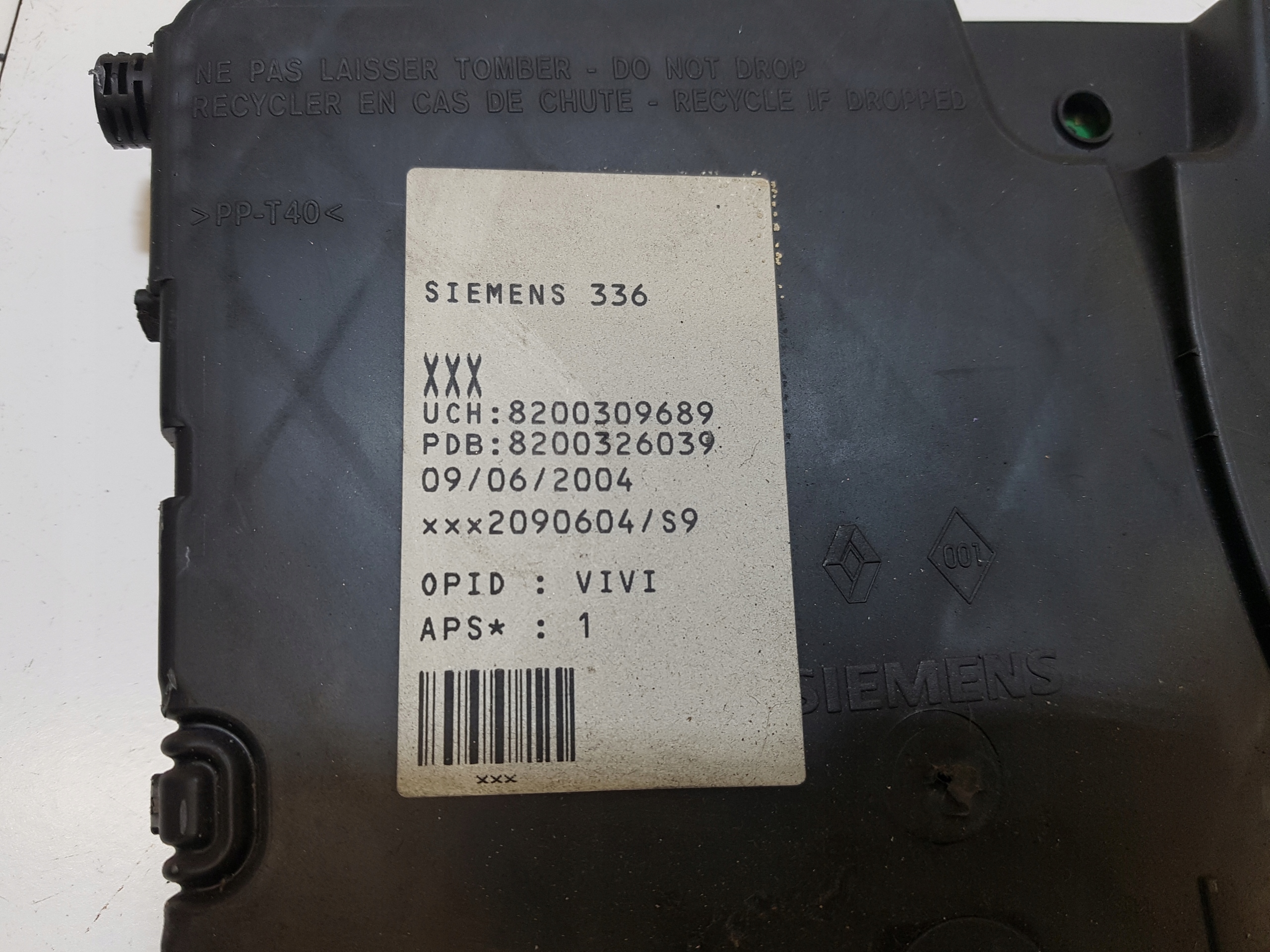 compartment module BSI RENAULT MEGANE 2 8200309689