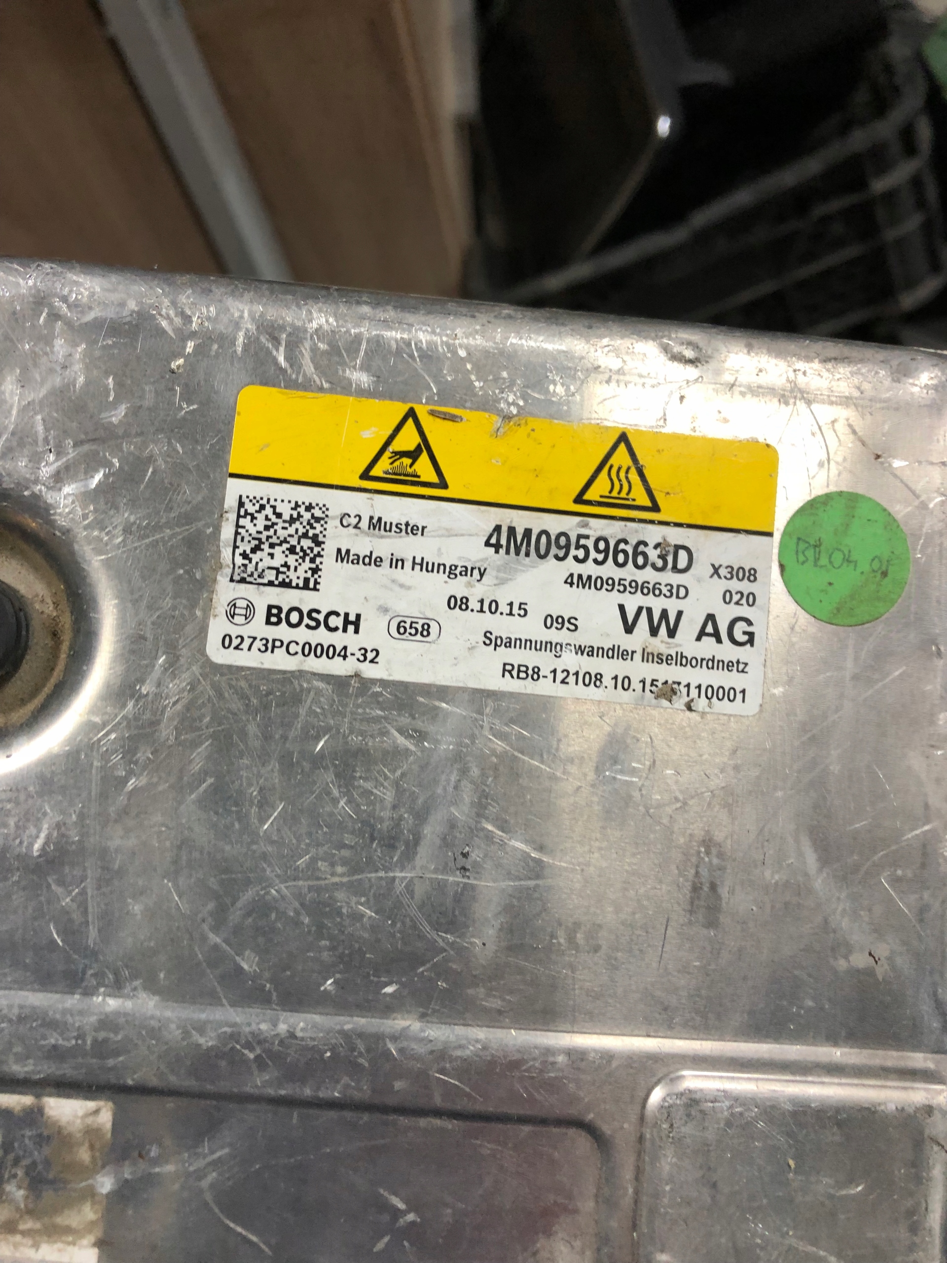 PRZETWORNICA NAPIECIA AUDI Q7 II 4M0959663D Producent czesci Audi OE